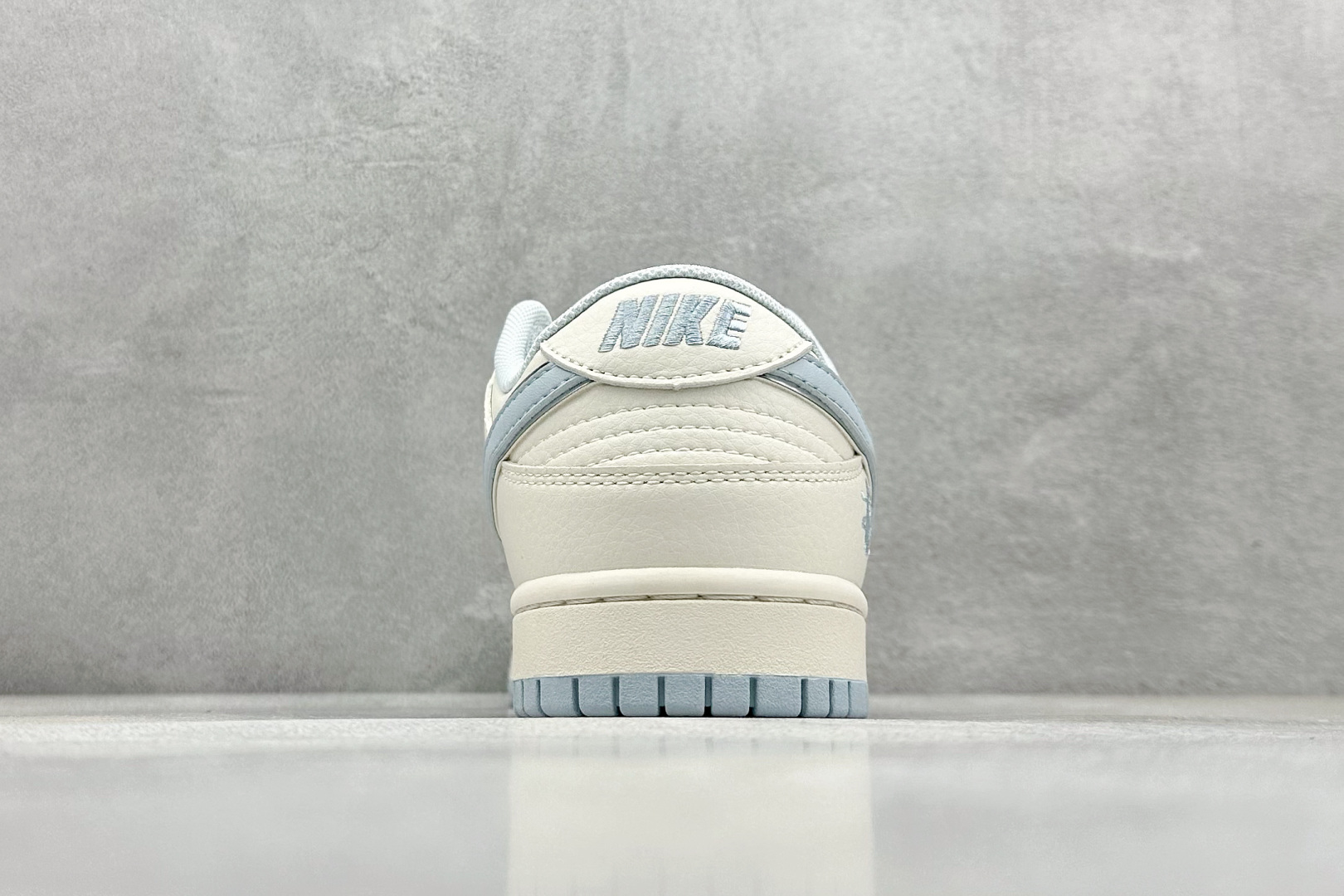  
XC版 Nike SB Dunk Low 斯图西联名
纯原大厂出品 极力推荐 
原装头层材料 独家版