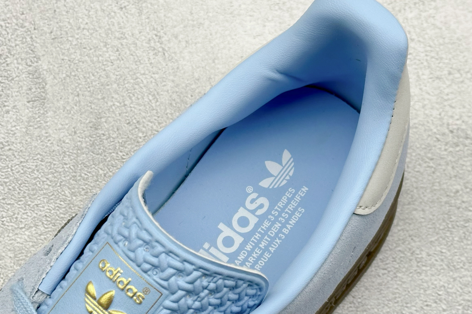 K Adidas Gazelle Indoor Trainers 羚羊内训系列低帮复古德训风百搭休闲运动板鞋“浅蓝水蓝焦糖底” JI2717