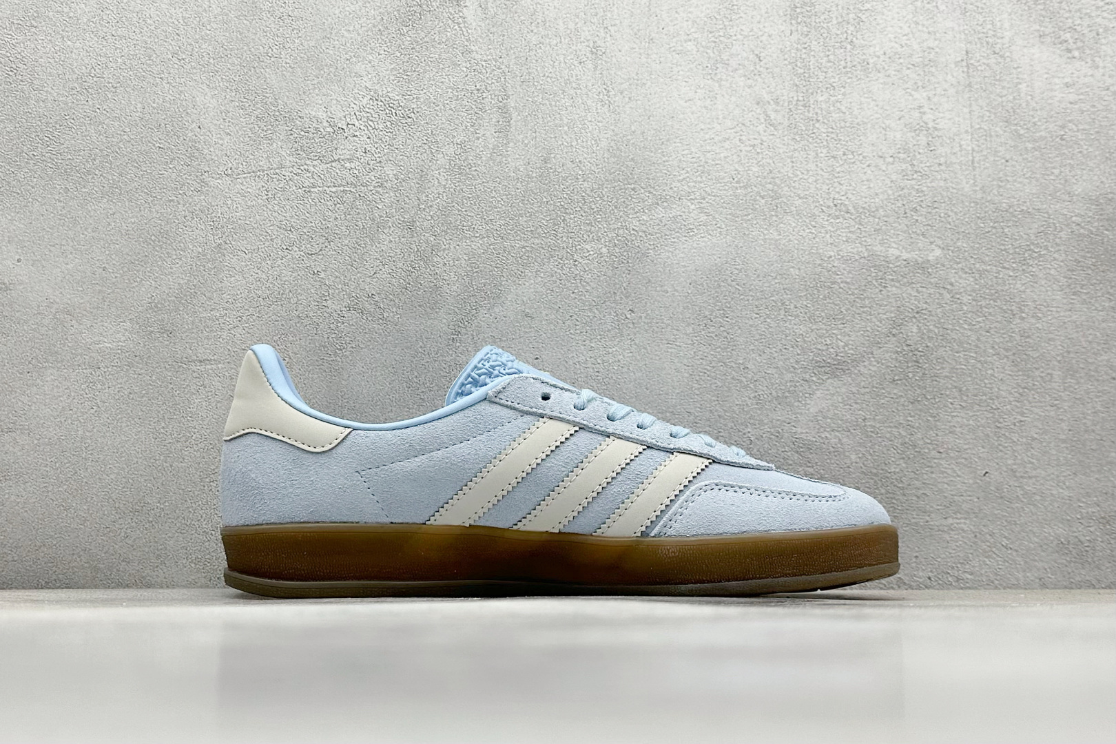 K Adidas Gazelle Indoor Trainers 羚羊内训系列低帮复古德训风百搭休闲运动板鞋“浅蓝水蓝焦糖底” JI2717