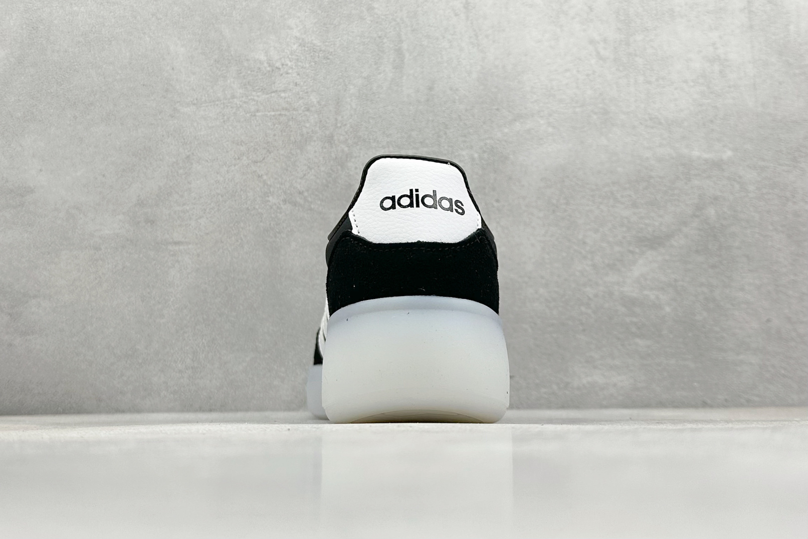 Adidas Barreda Decode 阿迪舒适减震低帮休闲板鞋 JI2316