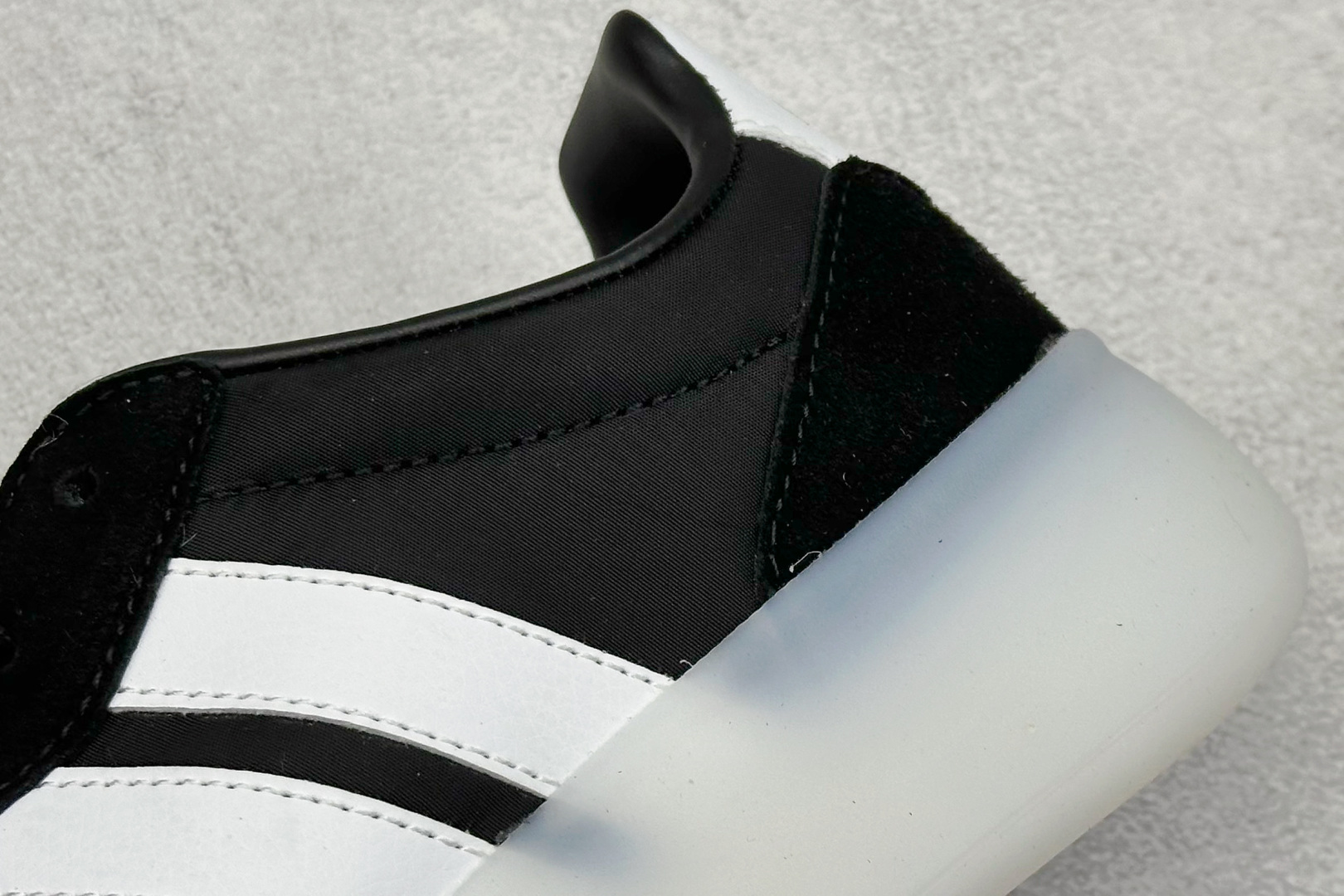 Adidas Barreda Decode 阿迪舒适减震低帮休闲板鞋 JI2316