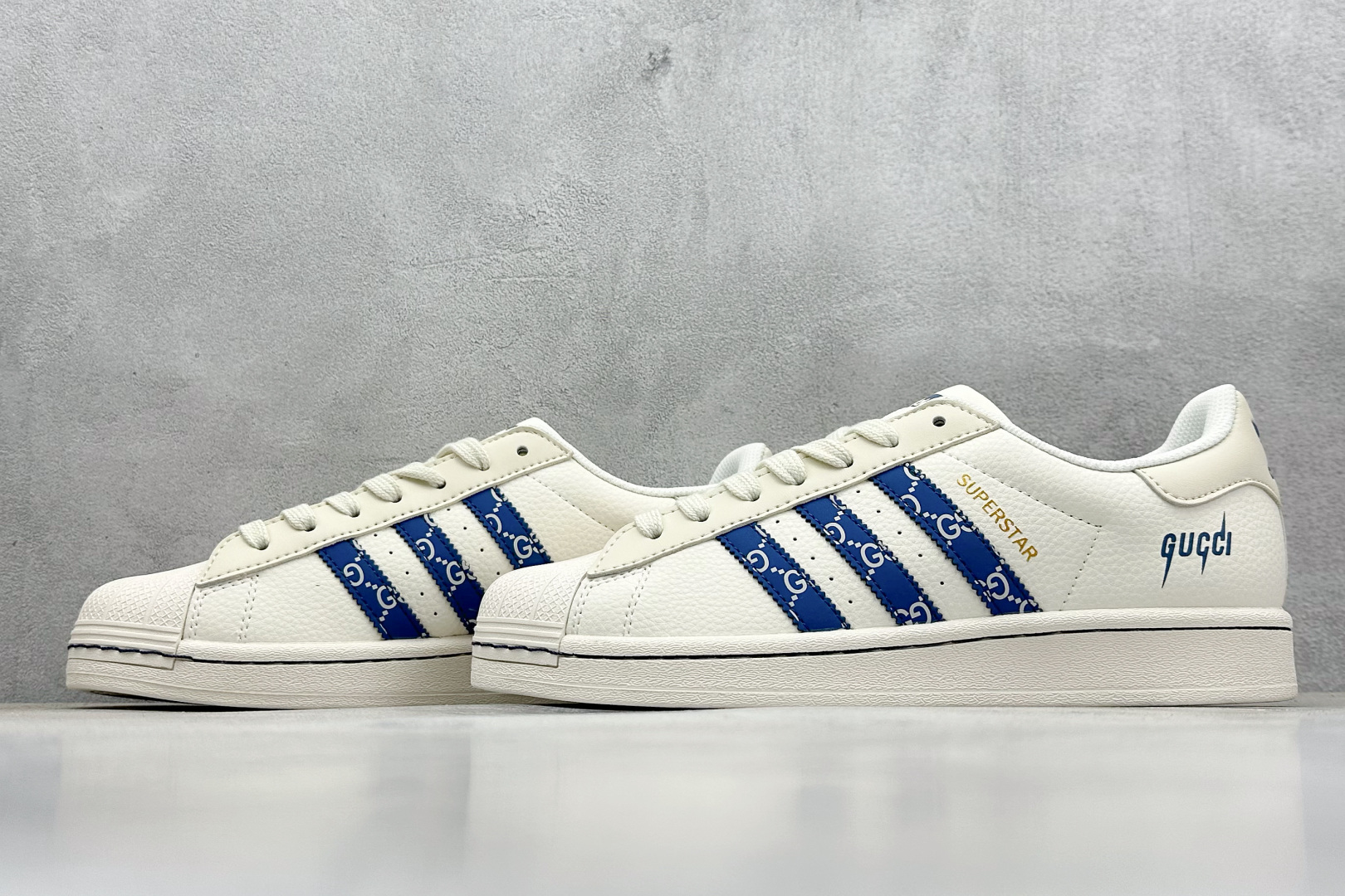 AD Originals Superstar 贝壳头 HD2201