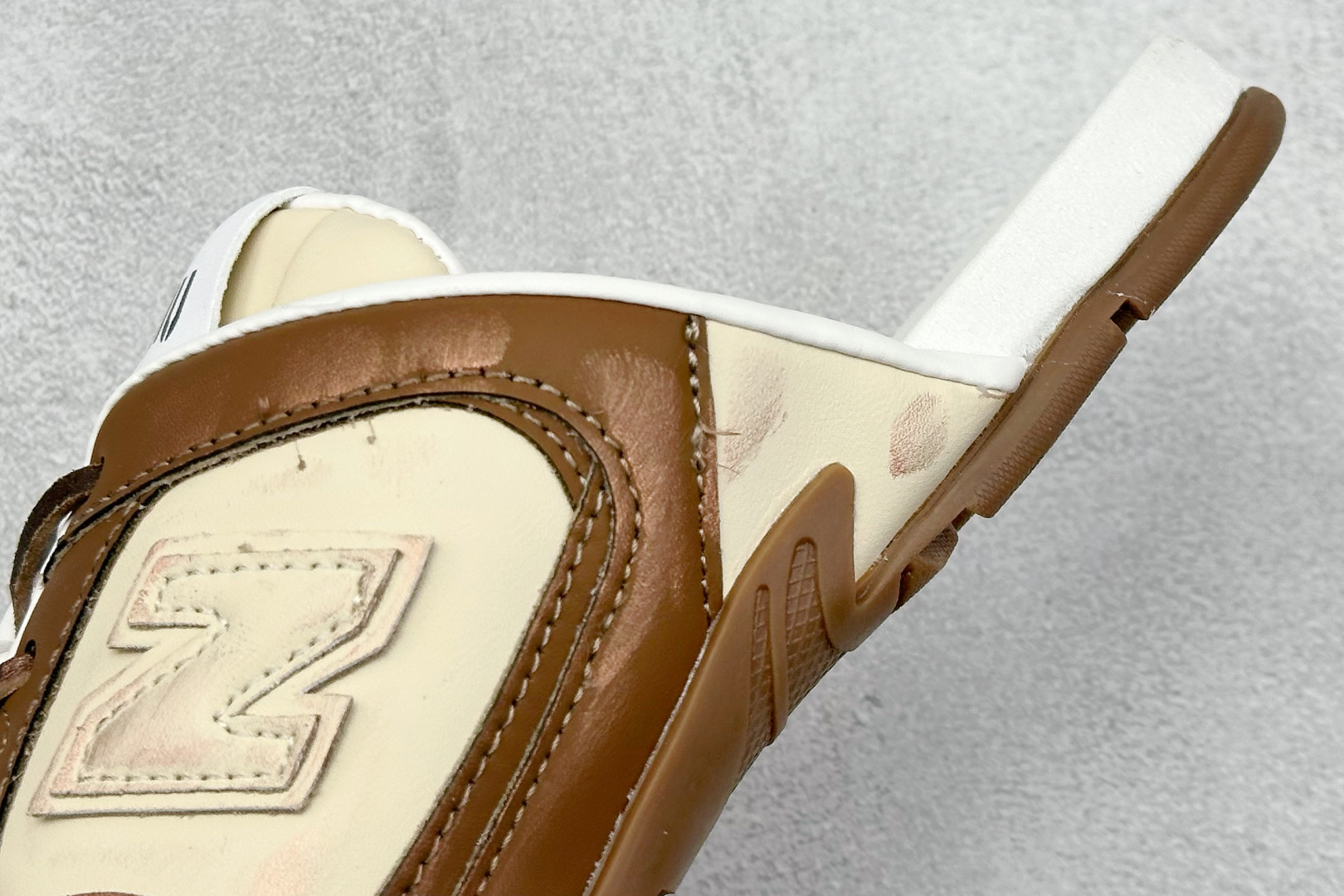 J版 MiuMiu x New Balance 530系列 意大利奢侈品牌/缪缪联名款 低帮经典复古休闲半拖