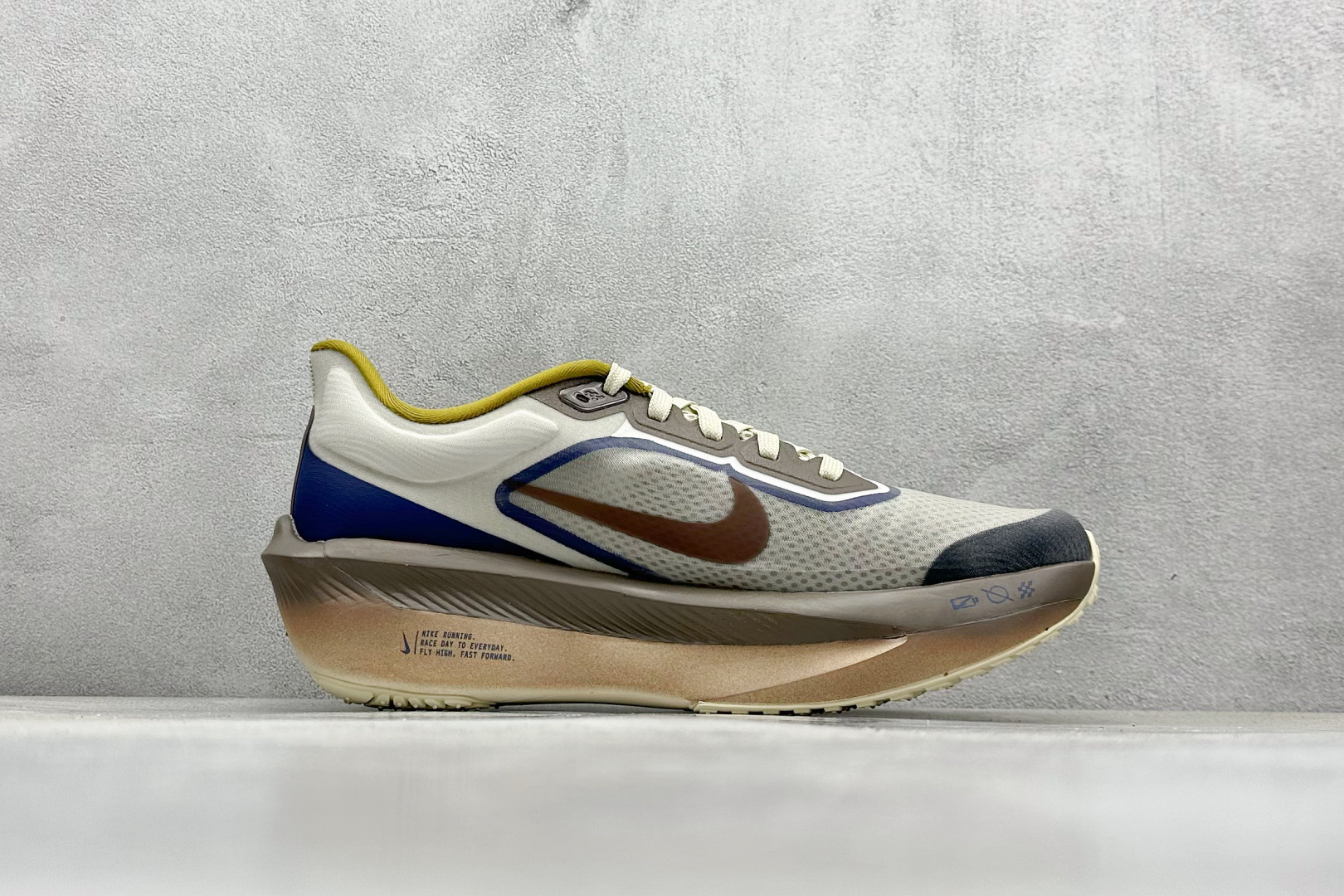 RS版 NIKE AIR Zoom RIVAL Fly 6 超轻跑步鞋 织物减震轻盈跑步鞋 HV4366-072