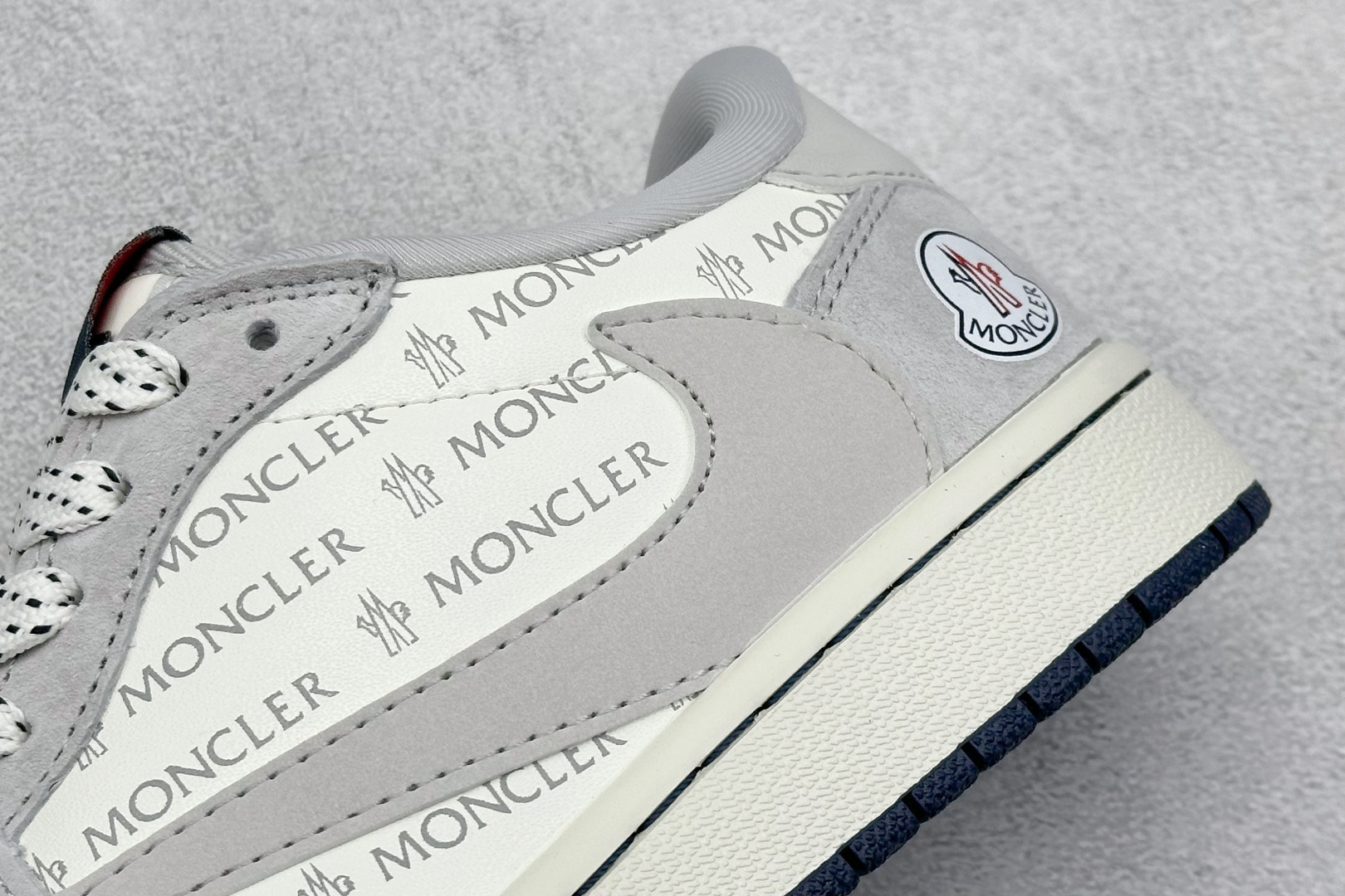 终端放店
XC版 Fragmen x Travis Scott x MONCLER
Air Jorda