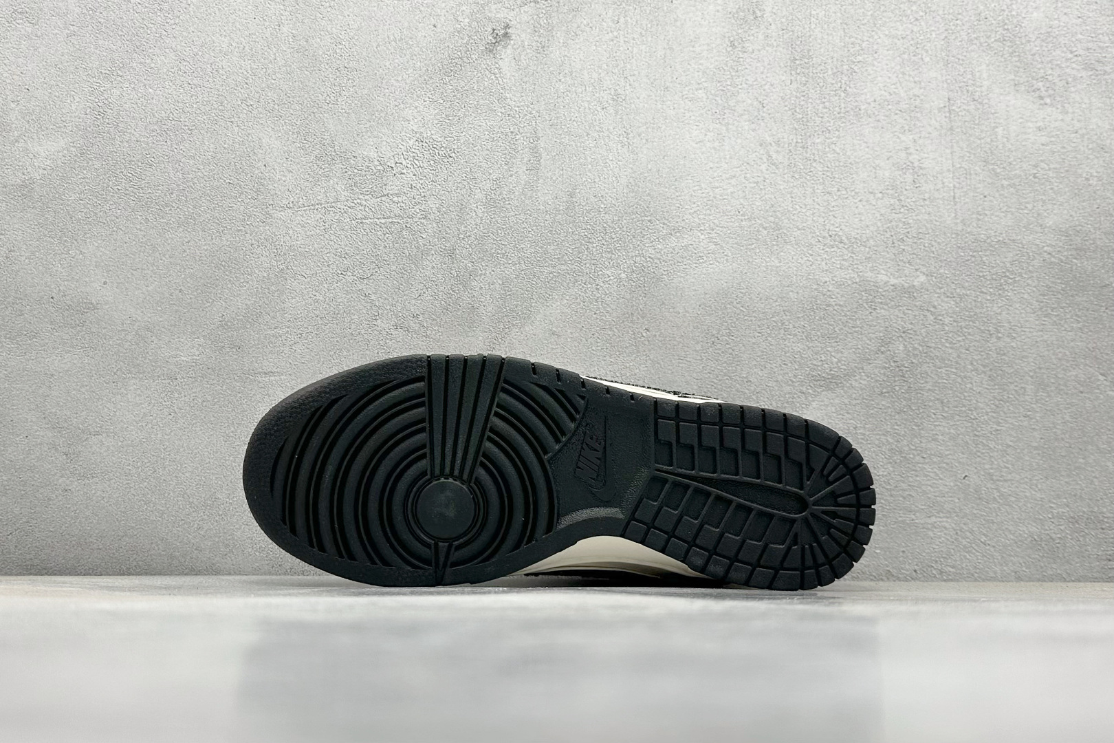  终端放店
XC版 Nike SB Dunk Low Levis联名
纯原大厂出品 极力推荐
原装头层材