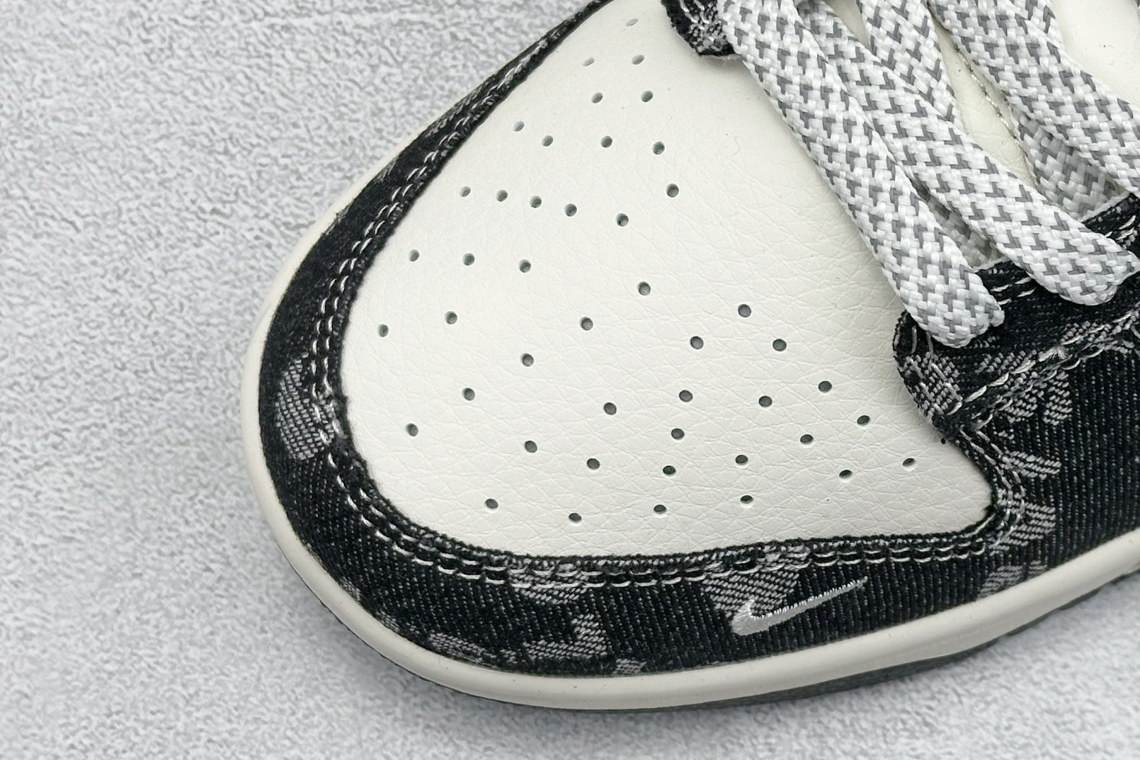  终端放店
XC版 Nike SB Dunk Low Levis联名
纯原大厂出品 极力推荐
原装头层材