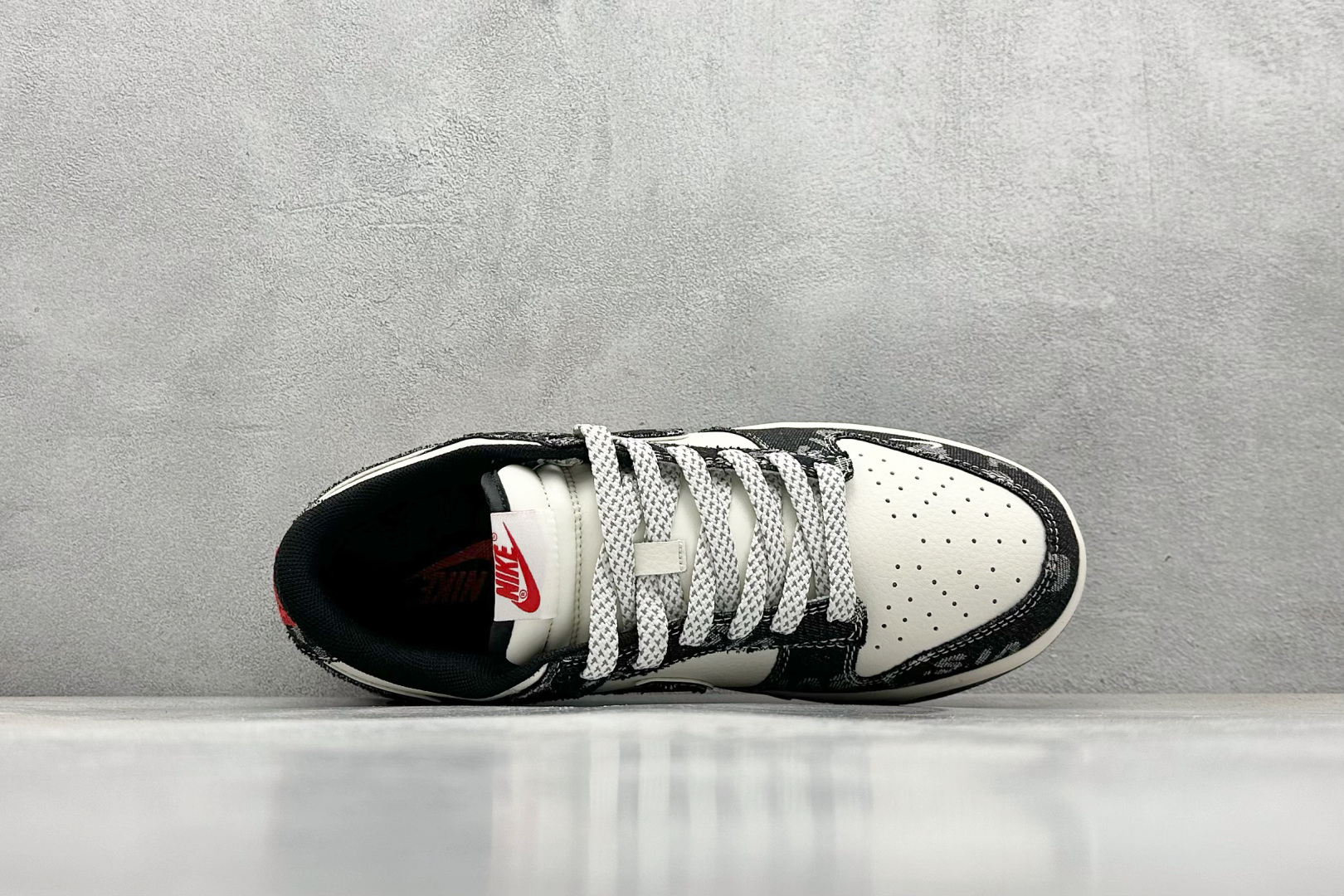  终端放店
XC版 Nike SB Dunk Low Levis联名
纯原大厂出品 极力推荐
原装头层材