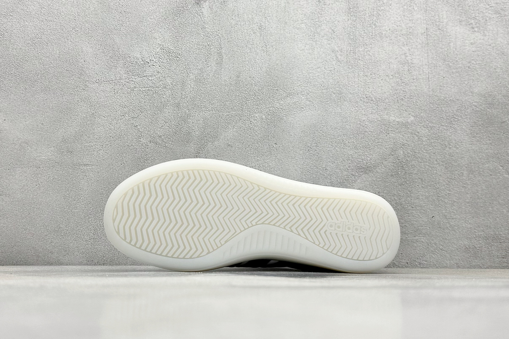  
Adidas Barreda Decode 阿迪舒适减震低帮休闲板鞋

货号：JI2315 
尺码