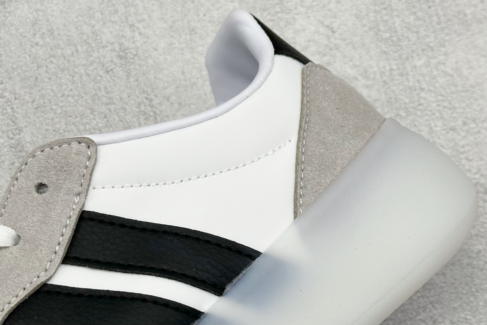  
Adidas Barreda Decode 阿迪舒适减震低帮休闲板鞋

货号：JI2315 
尺码