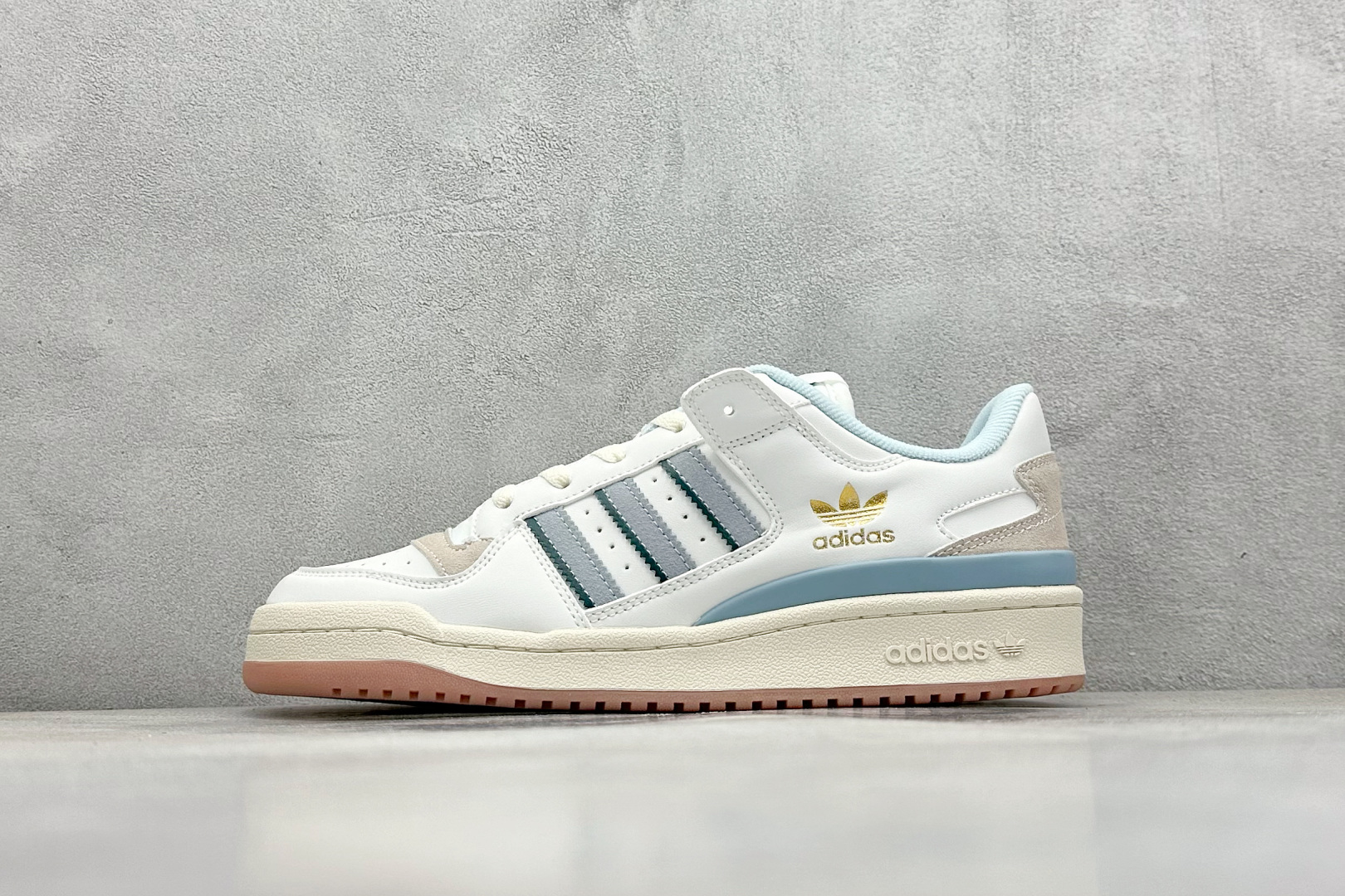  
AD Originals Forum 百搭单品
纯原版本 Forum Low入诞生于1984年的经典