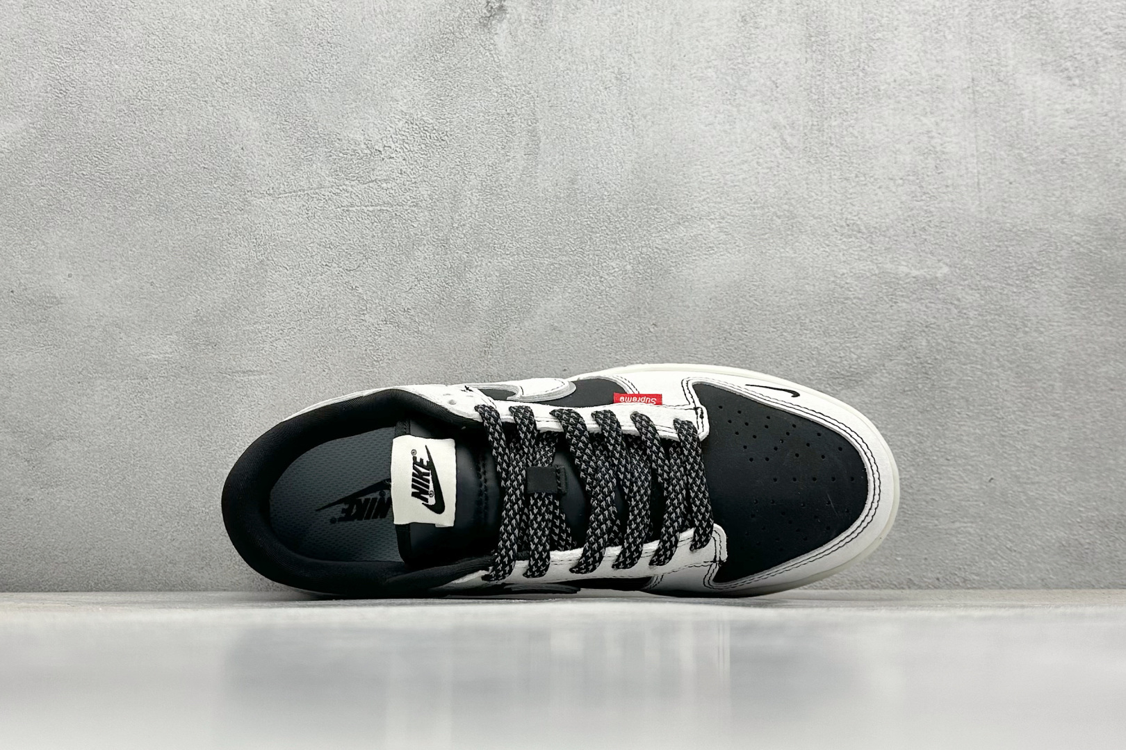  
Nk SB Dunk Low SUPREME联名 周年高端定制 低帮休闲板鞋
#定制鞋盒 大厂纯原