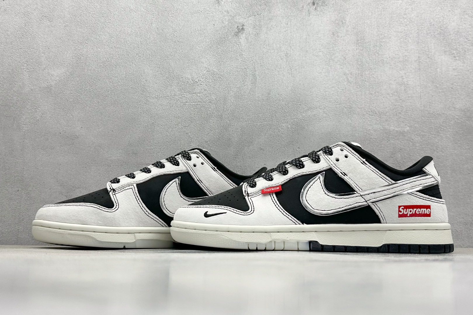  
Nk SB Dunk Low SUPREME联名 周年高端定制 低帮休闲板鞋
#定制鞋盒 大厂纯原