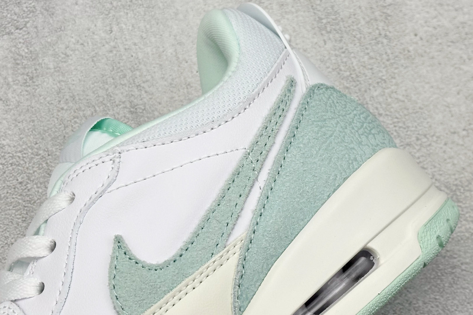  
Nike Air Jordan Legacy 312 Low 白绿
乔丹最强三合一混合版 性价比天花