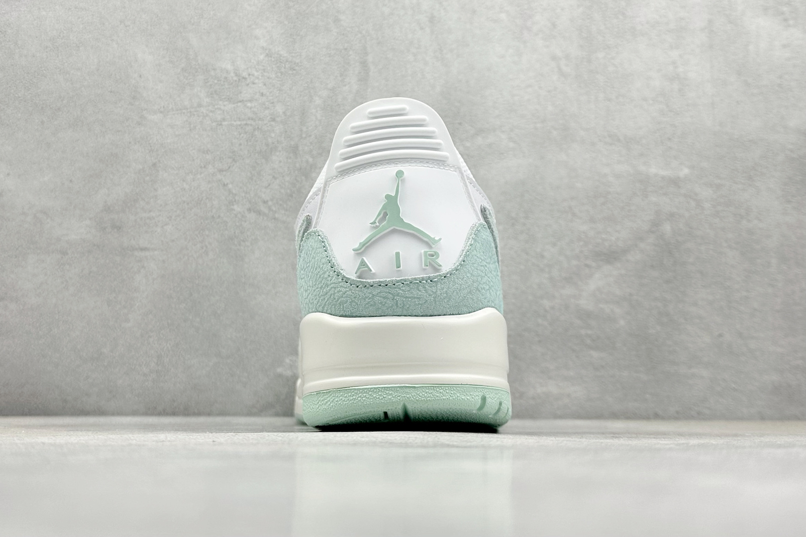  
Nike Air Jordan Legacy 312 Low 白绿
乔丹最强三合一混合版 性价比天花