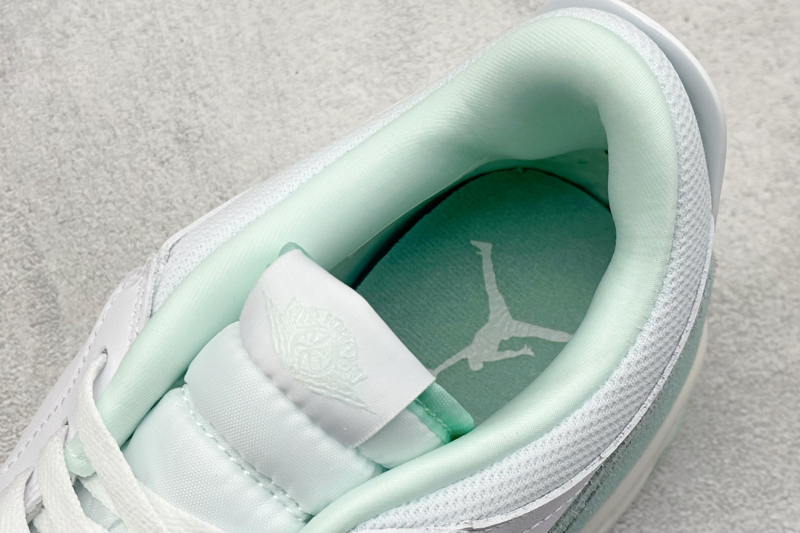  
Nike Air Jordan Legacy 312 Low 白绿
乔丹最强三合一混合版 性价比天花