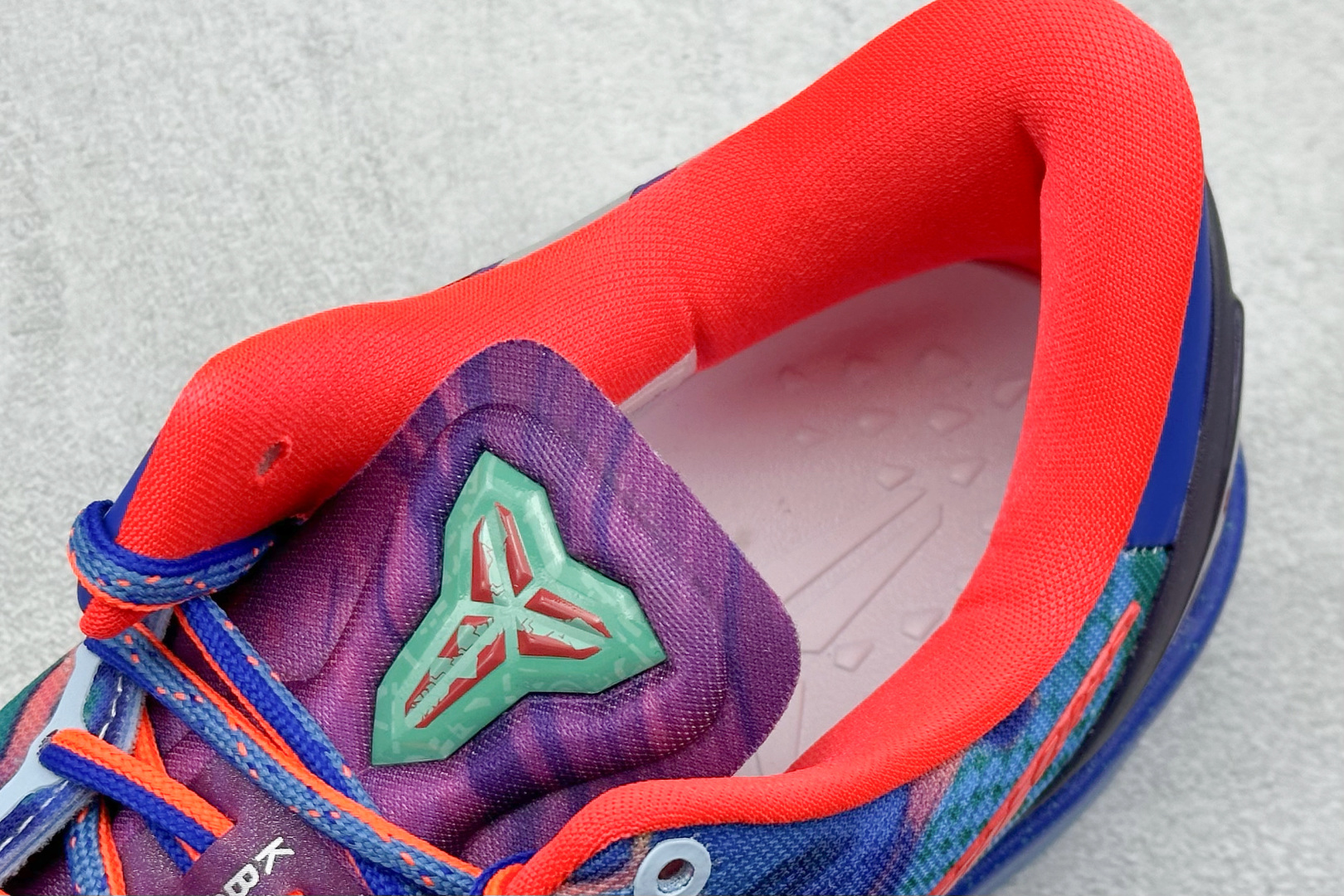 纯原 Nk Kobe 8 ”What The” 科比8代 2025蛇年限定 男子实战篮球鞋 HM9621-900