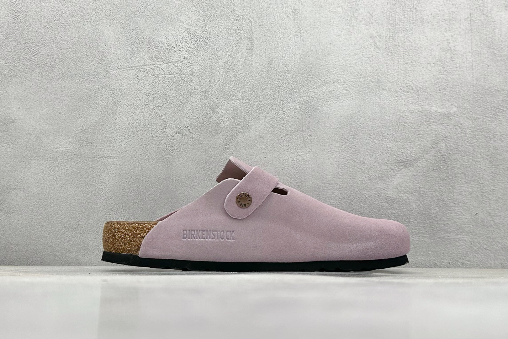  终端放店
BK版 Birkenstock  博肯 半托系列  广东原产采用质地柔软牛皮绒面革植入羊羔毛