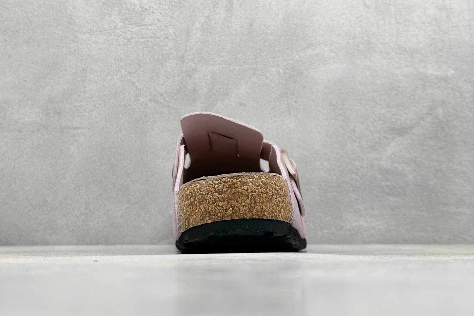  终端放店
BK版 Birkenstock  博肯 半托系列  广东原产采用质地柔软牛皮绒面革植入羊羔毛