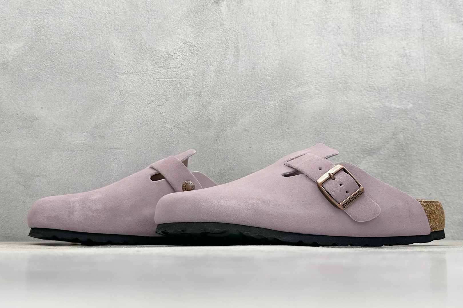  终端放店
BK版 Birkenstock  博肯 半托系列  广东原产采用质地柔软牛皮绒面革植入羊羔毛