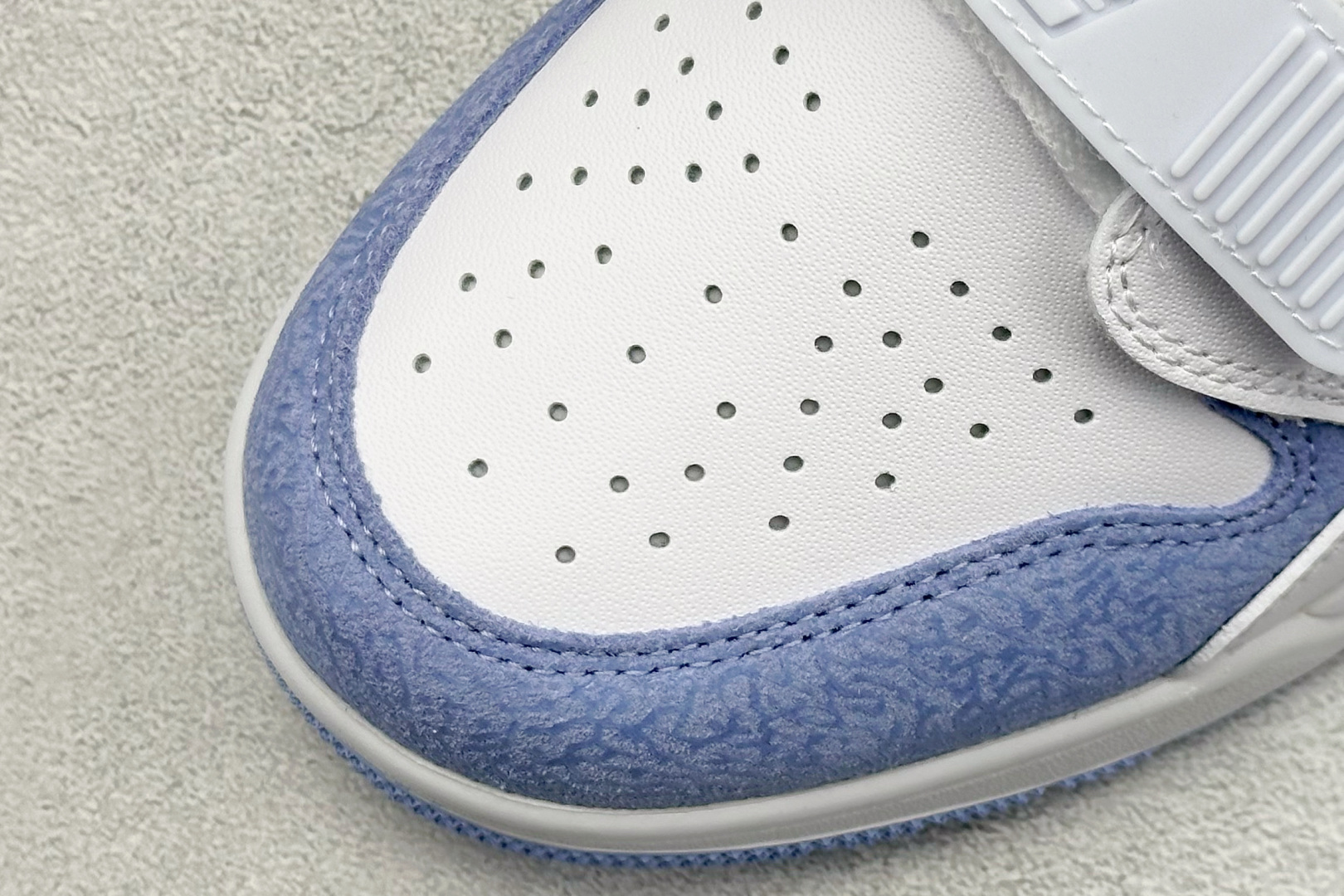终端放店
F版 Nike Air Jordan Legacy 312 Low 白蓝
乔丹最强三合一混合