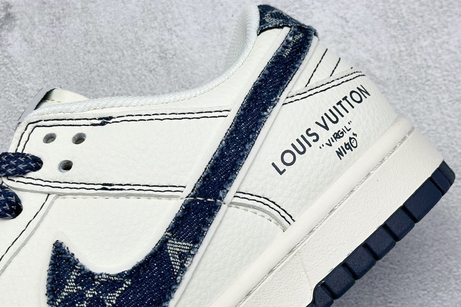  终端放店
XC版 Nike SB Dunk Low x Louis Vuitton 白蓝牛仔
纯原大厂