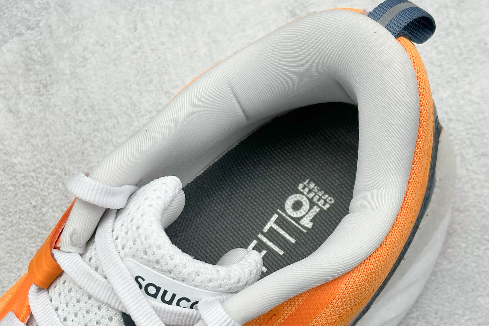 终端放店
XD版 Saucony Triumph 22代 索康尼旗舰级缓震型跑鞋
性能相比前几代再升