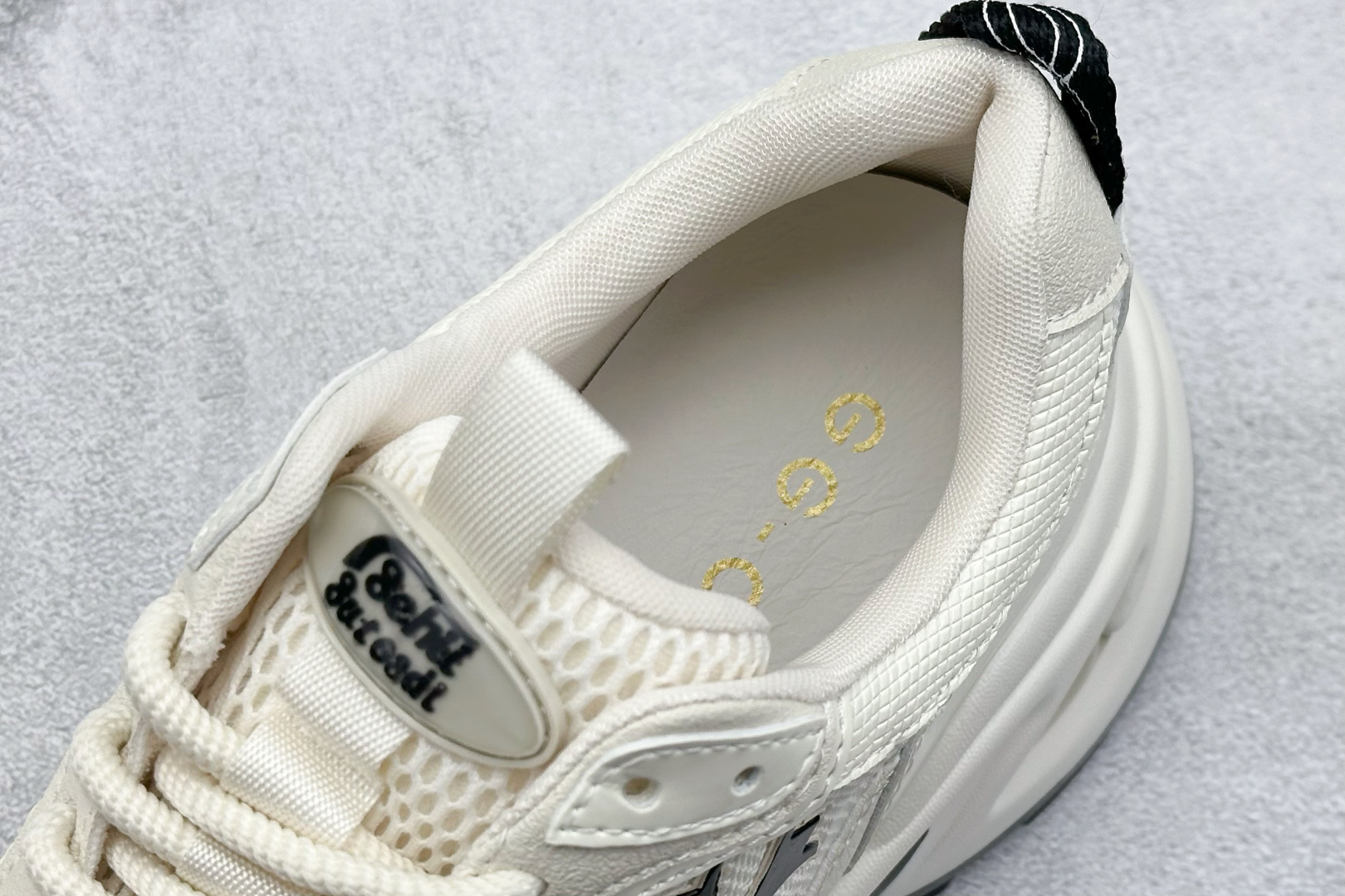  
GG-CC Chunky Low 克罗心十字架
2025 GGCC 低帮复古厚底增高老爹鞋     