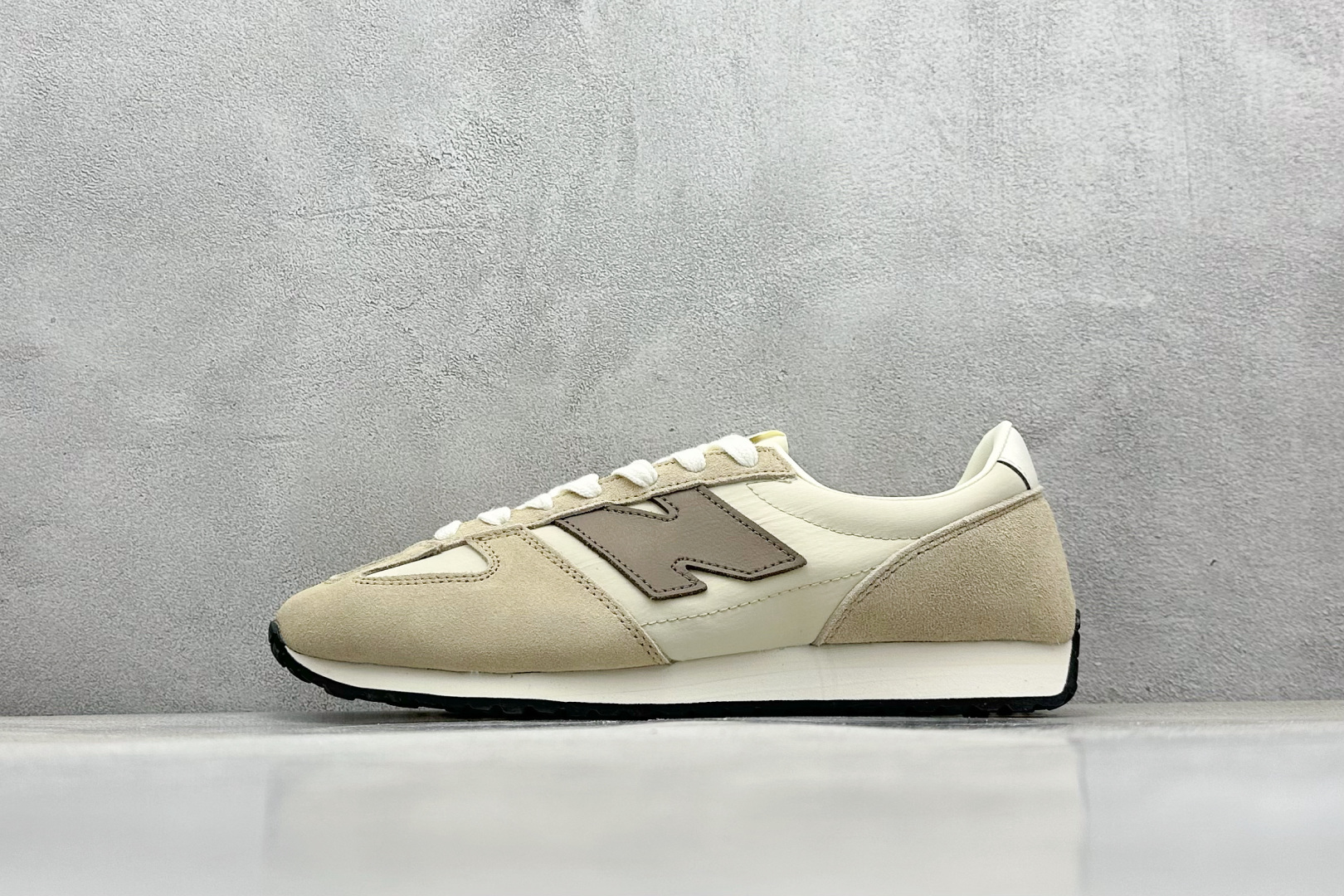  
New Balance NB471系列织物牛剖层革生活休闲鞋 

货号：U471AI
尺码：36 