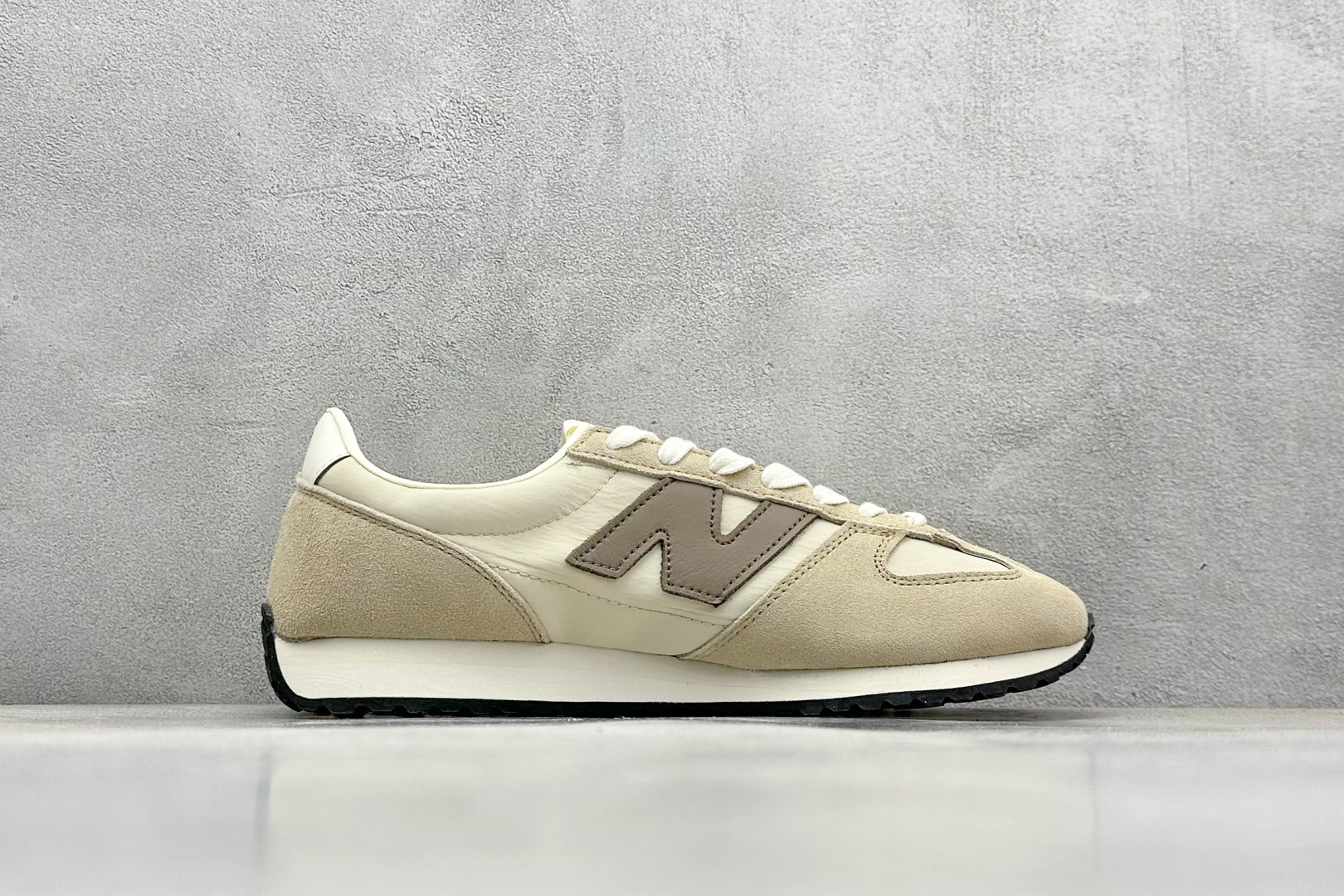  
New Balance NB471系列织物牛剖层革生活休闲鞋 

货号：U471AI
尺码：36 