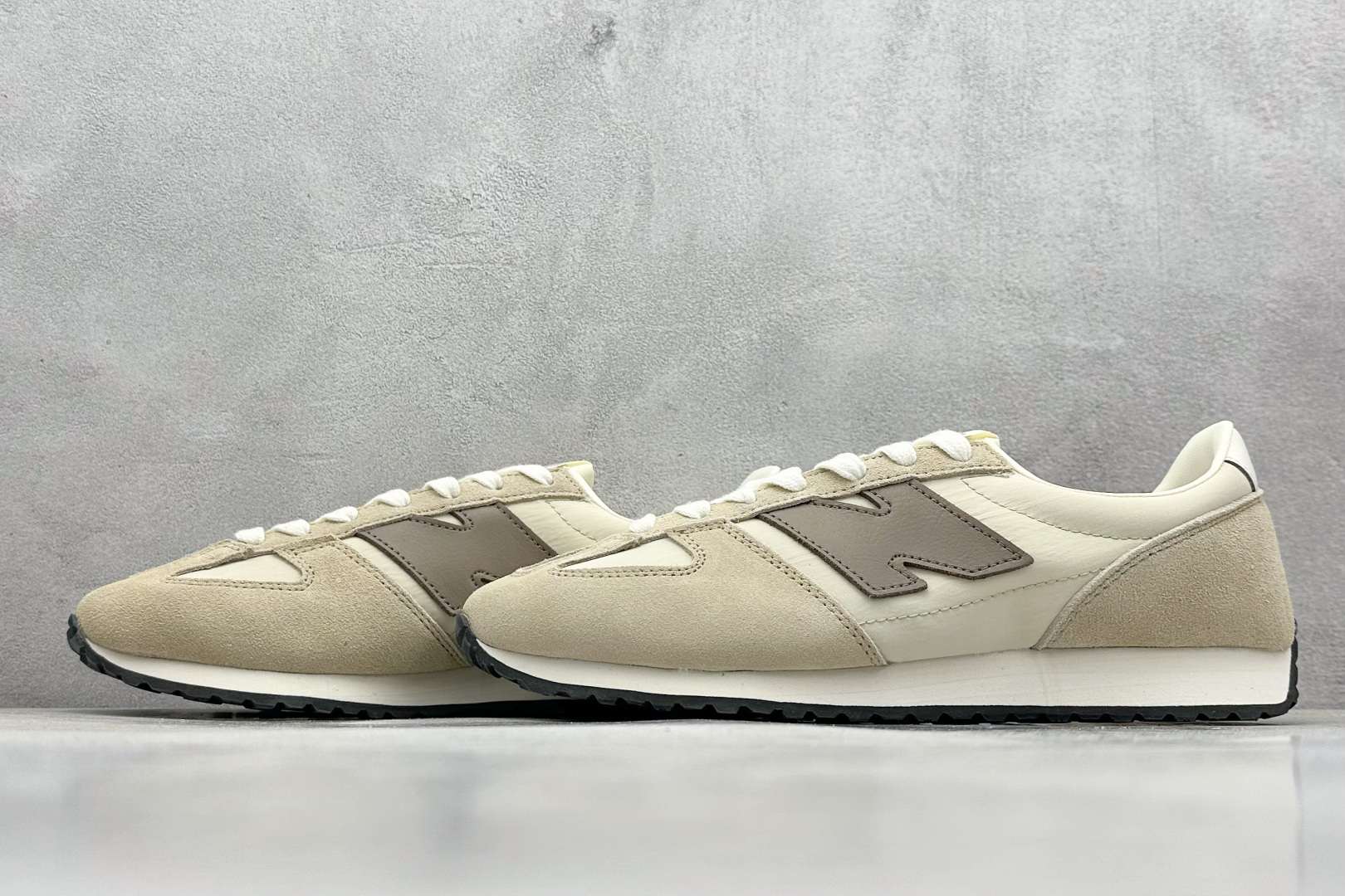  
New Balance NB471系列织物牛剖层革生活休闲鞋 

货号：U471AI
尺码：36 