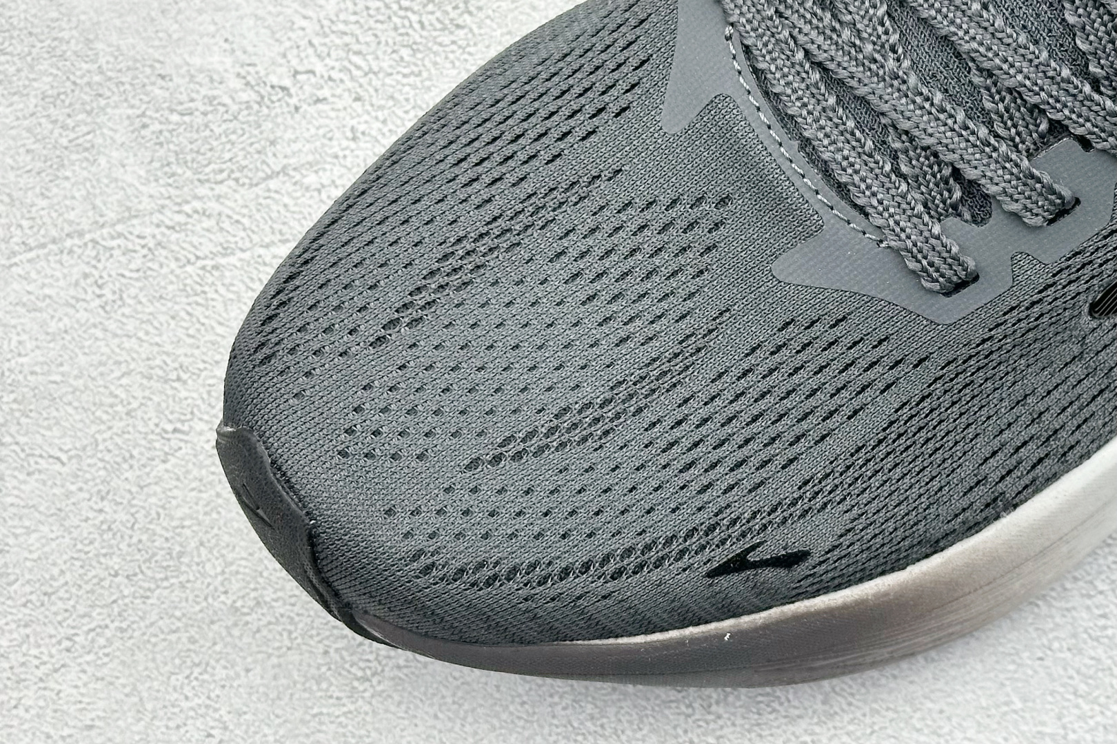  
Brooks Hyperion Max 2 布鲁克斯 烈风2 减震竞速马拉松专业跑鞋 

货号：
