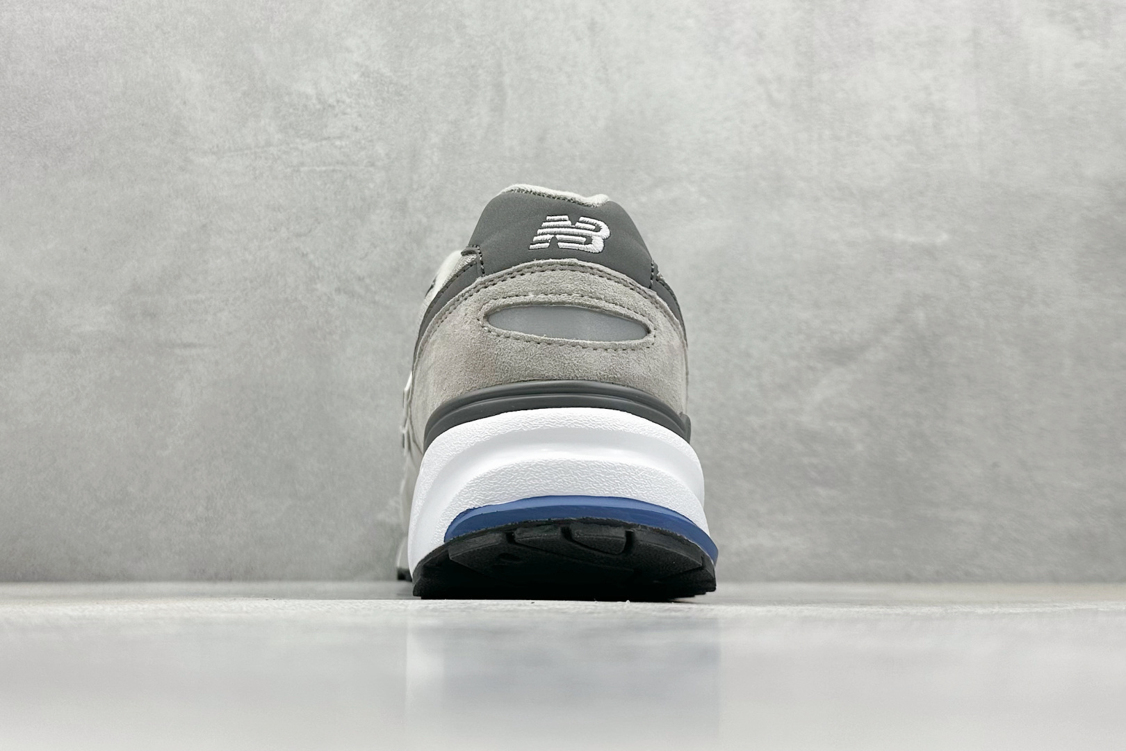  
New Balance NB999系列
复古增高跑步运动鞋
美潮高端原装原装套楦
真正的正品修长鞋型