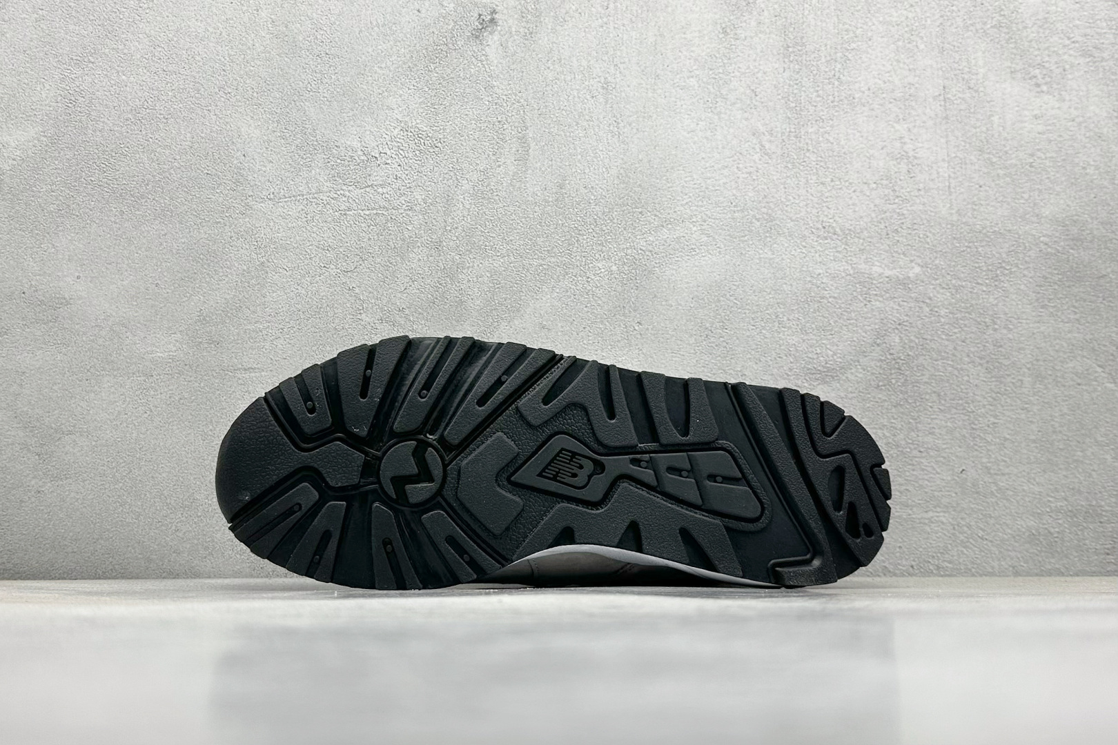  
New Balance NB999系列
复古增高跑步运动鞋
美潮高端原装原装套楦
真正的正品修长鞋型