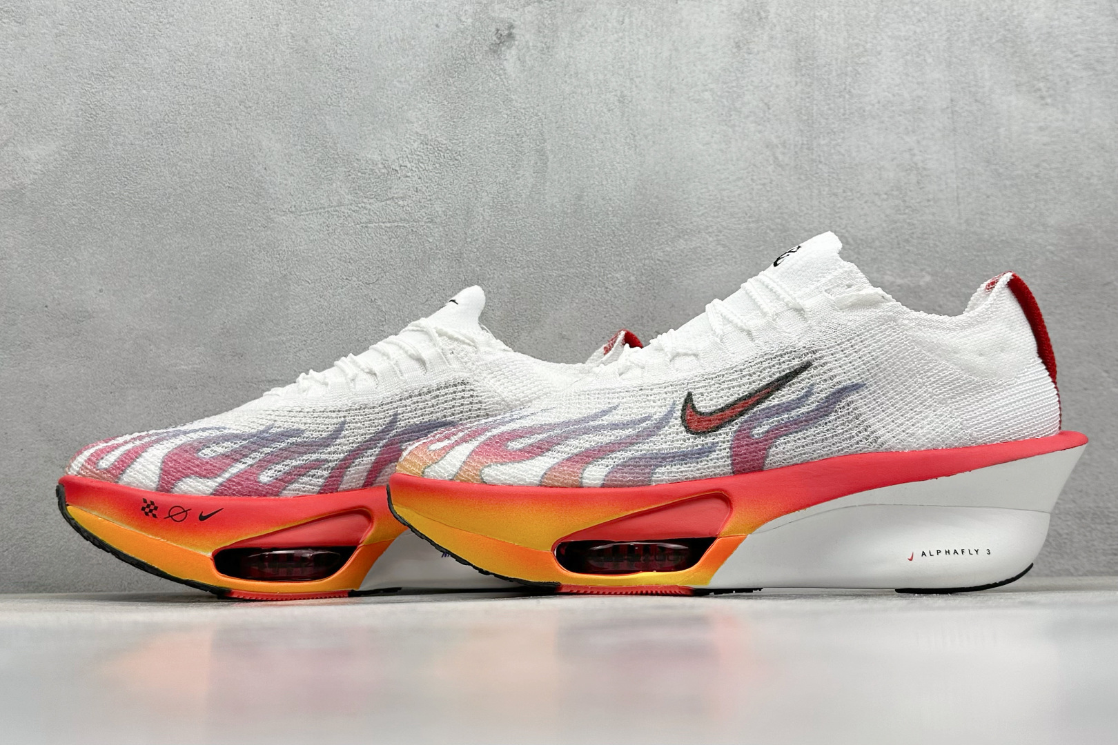 NK Air Zoom Alphafly NEXT% 3 2025
减震马拉松跑步鞋 内置真碳
首