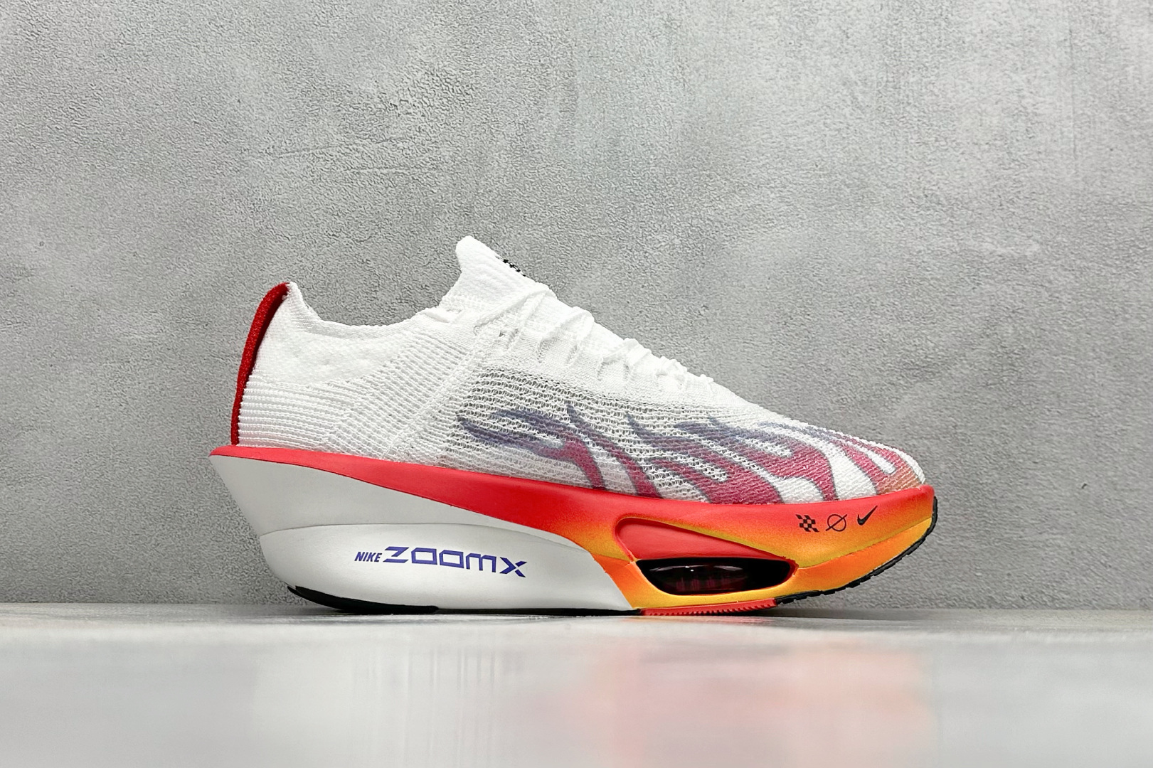 NK Air Zoom Alphafly NEXT% 3 2025
减震马拉松跑步鞋 内置真碳
首