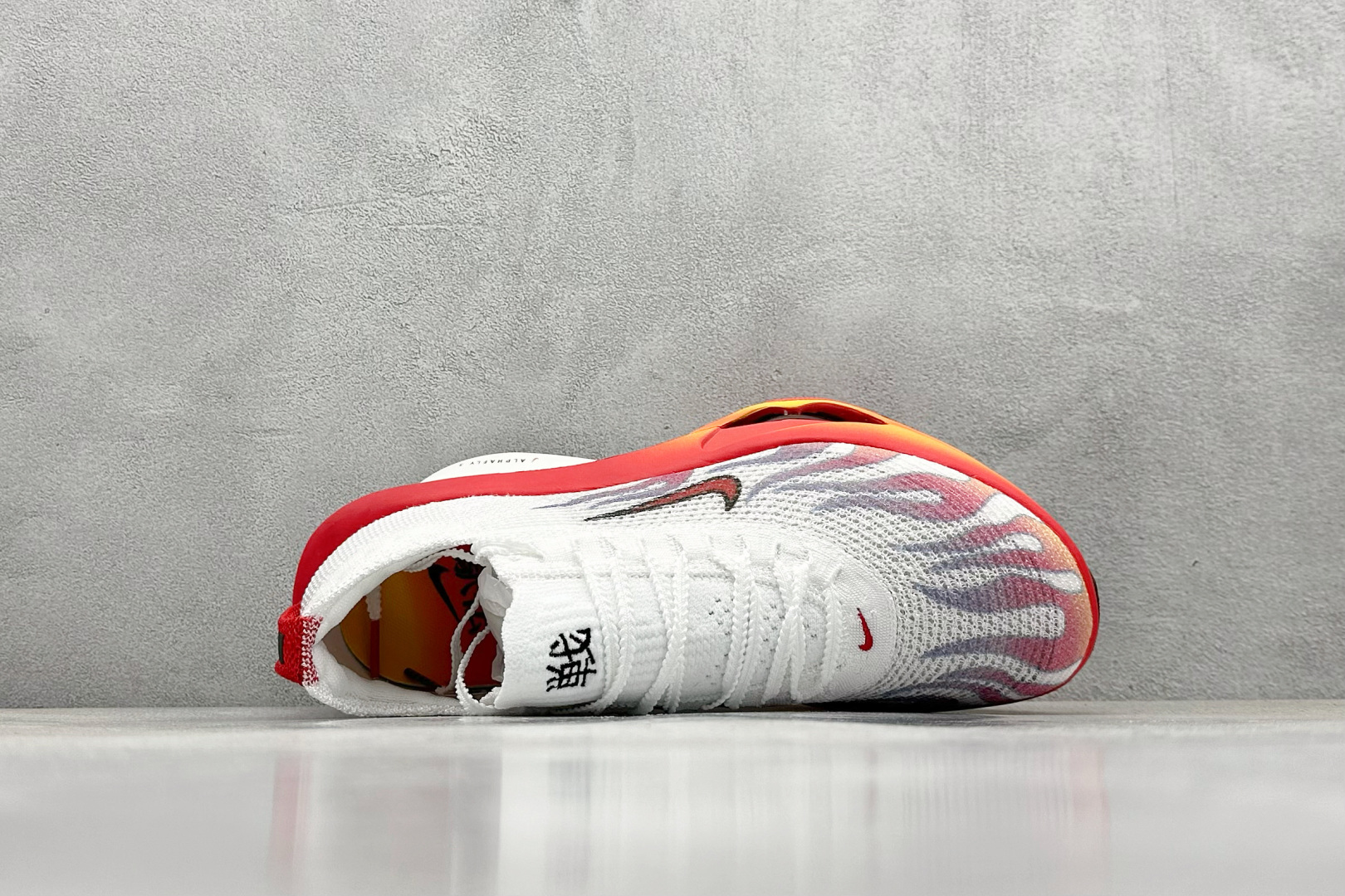 NK Air Zoom Alphafly NEXT% 3 2025
减震马拉松跑步鞋 内置真碳
首