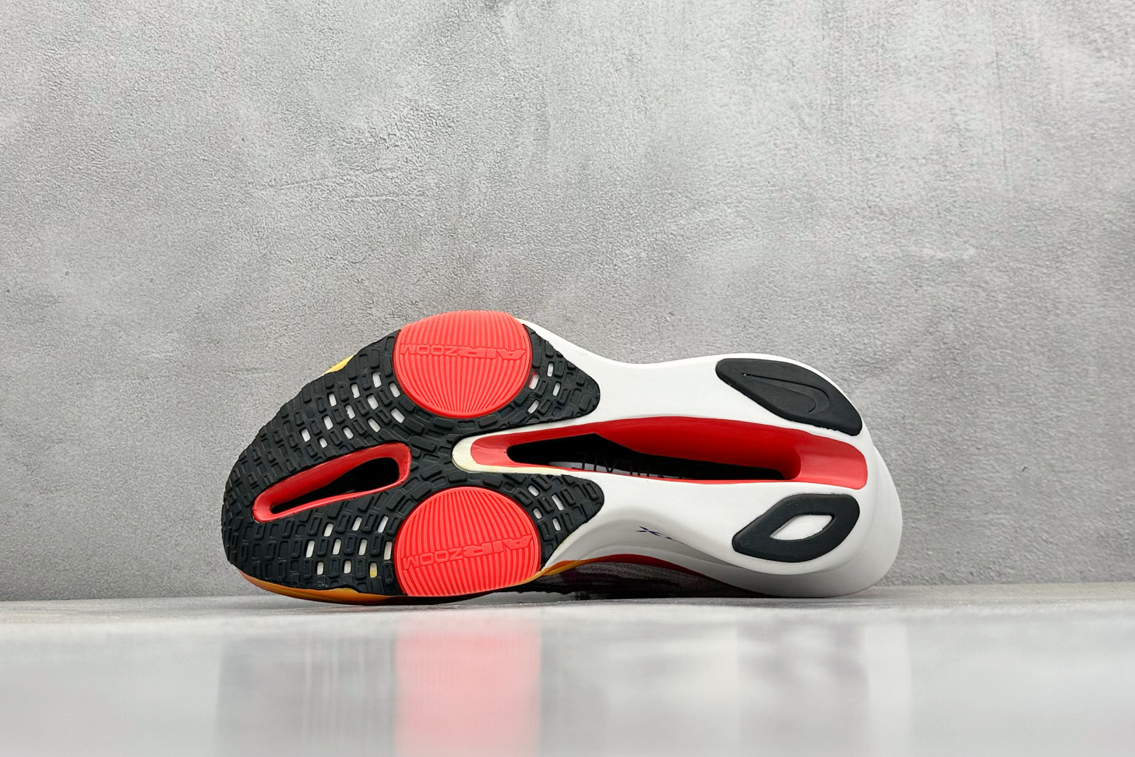 NK Air Zoom Alphafly NEXT% 3 2025
减震马拉松跑步鞋 内置真碳
首