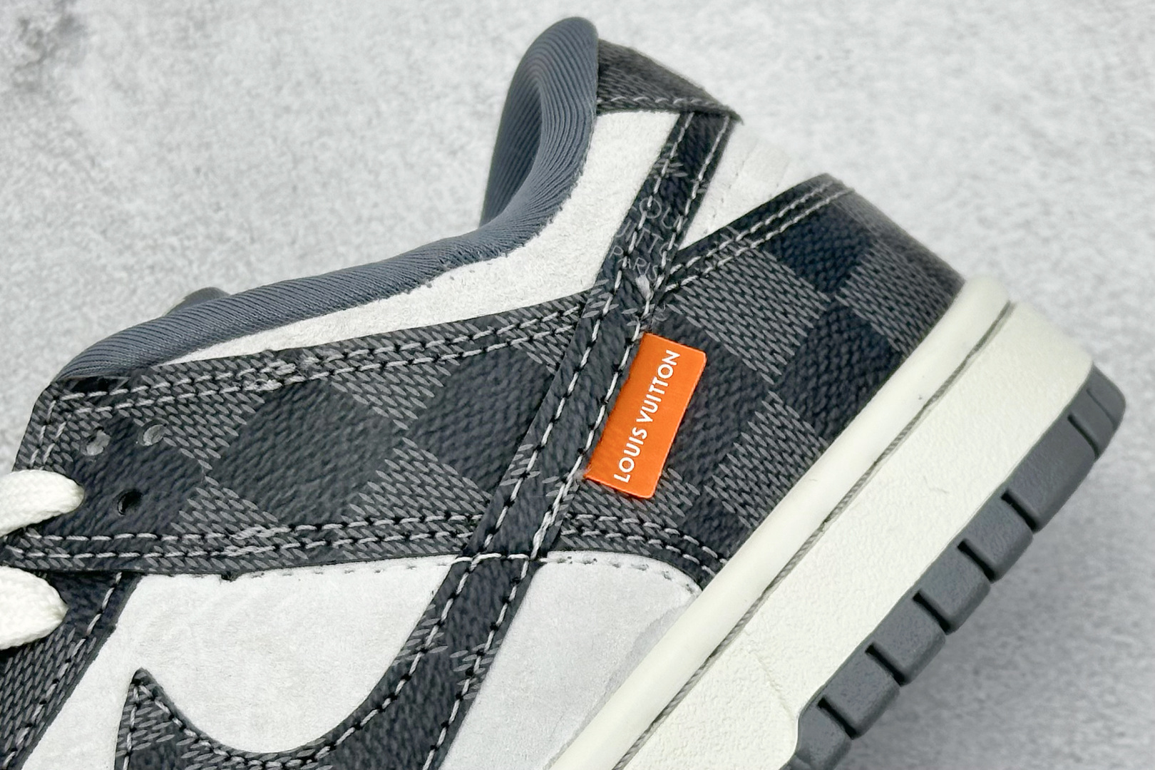  
NIKE SB Dunk Low x Louis Vuitton 
公司级出品 极力推荐
原装头层材
