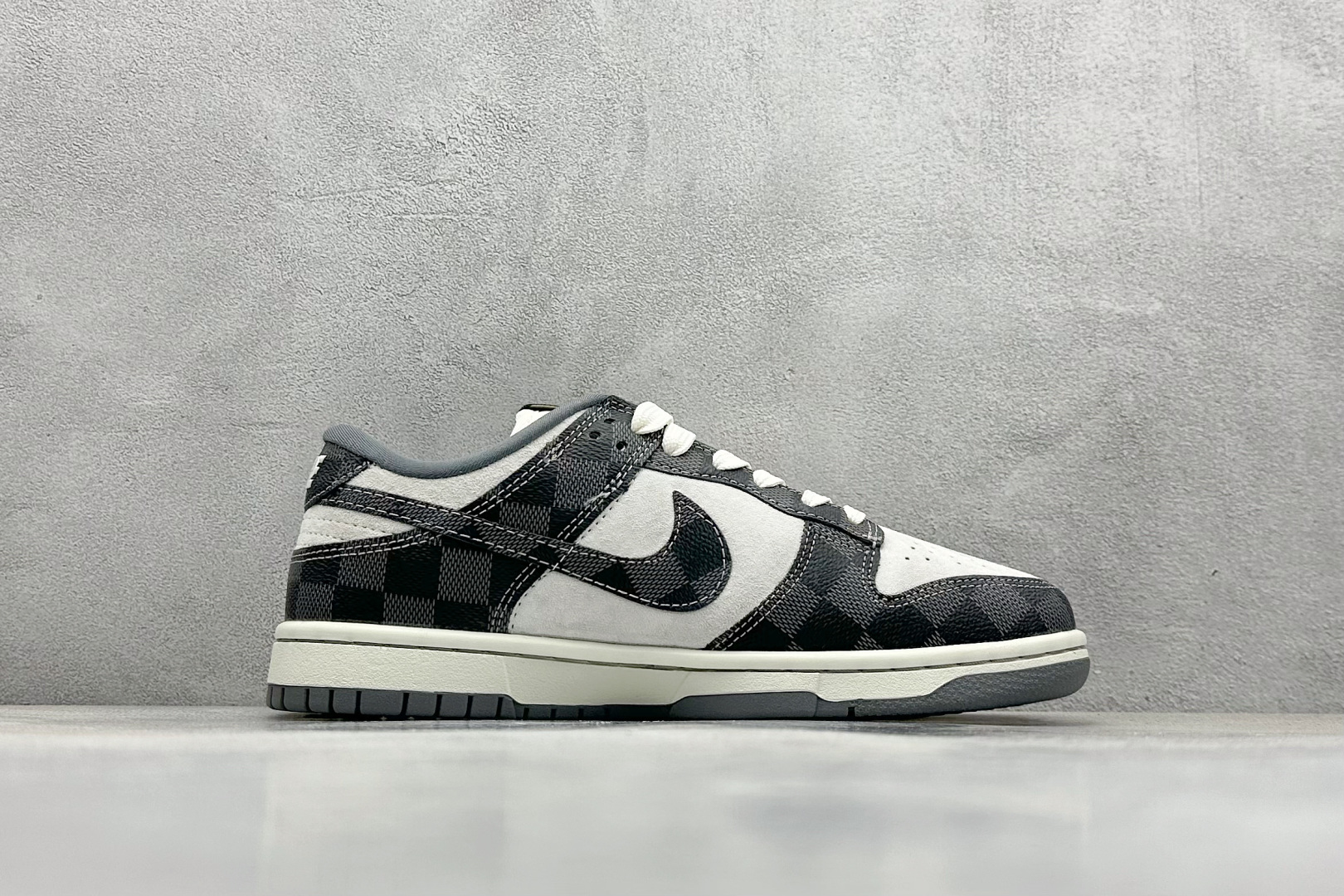  
NIKE SB Dunk Low x Louis Vuitton 
公司级出品 极力推荐
原装头层材