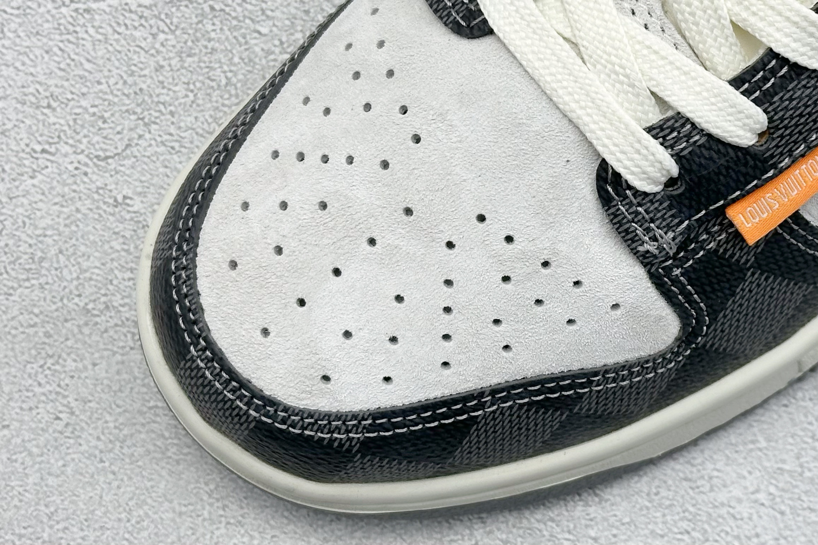  
NIKE SB Dunk Low x Louis Vuitton 
公司级出品 极力推荐
原装头层材