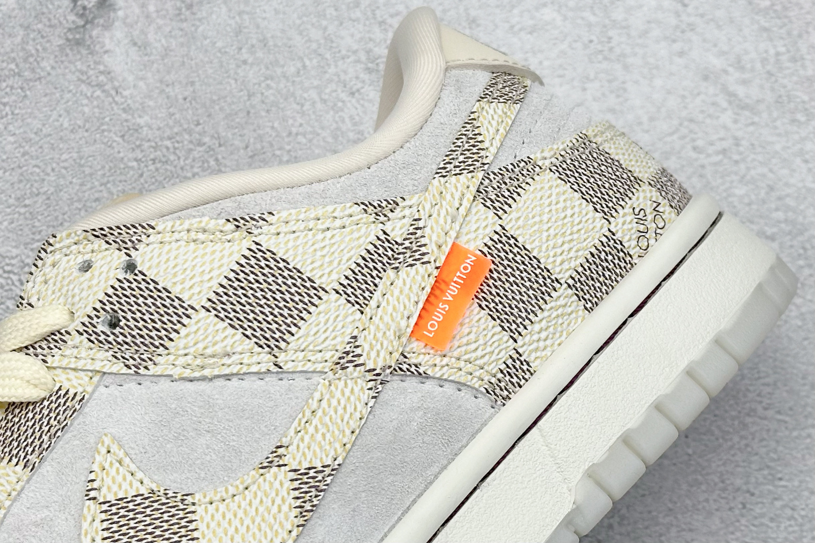  
NIKE SB Dunk Low x Louis Vuitton 
公司级出品 极力推荐
原装头层材