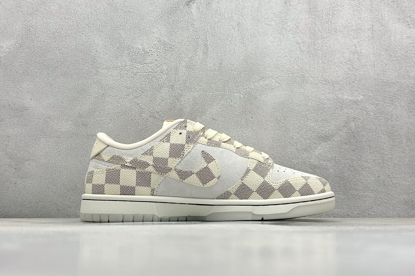  
NIKE SB Dunk Low x Louis Vuitton 
公司级出品 极力推荐
原装头层材