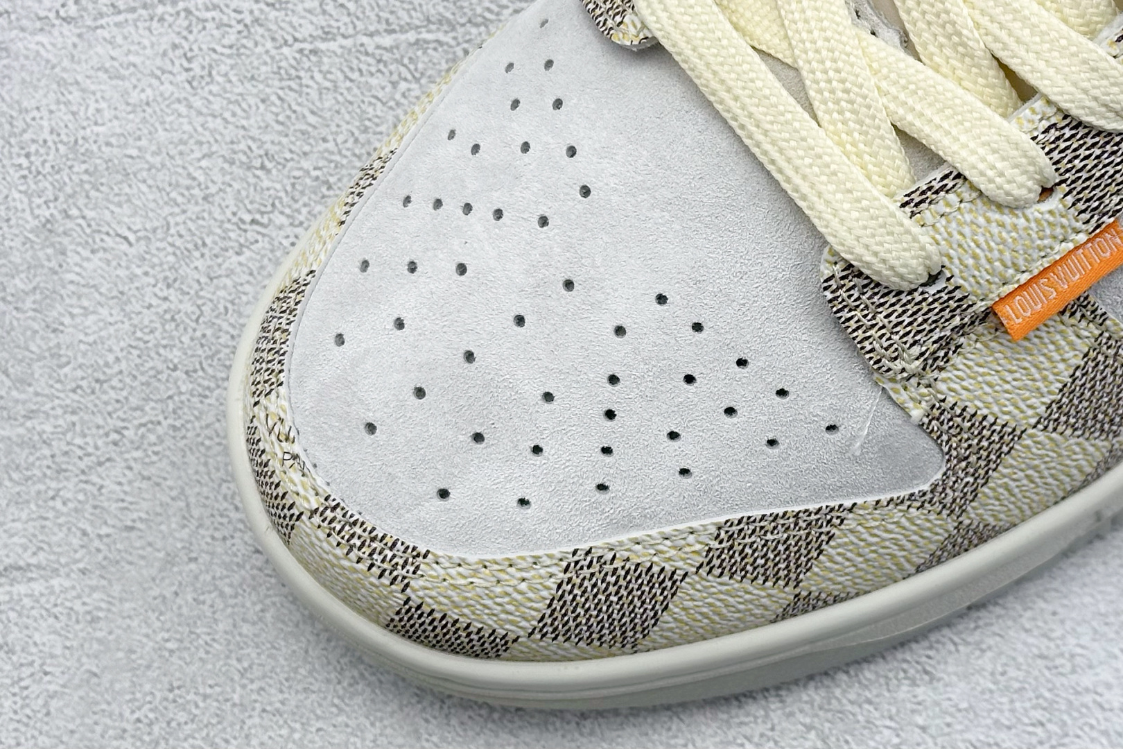 
NIKE SB Dunk Low x Louis Vuitton 
公司级出品 极力推荐
原装头层材