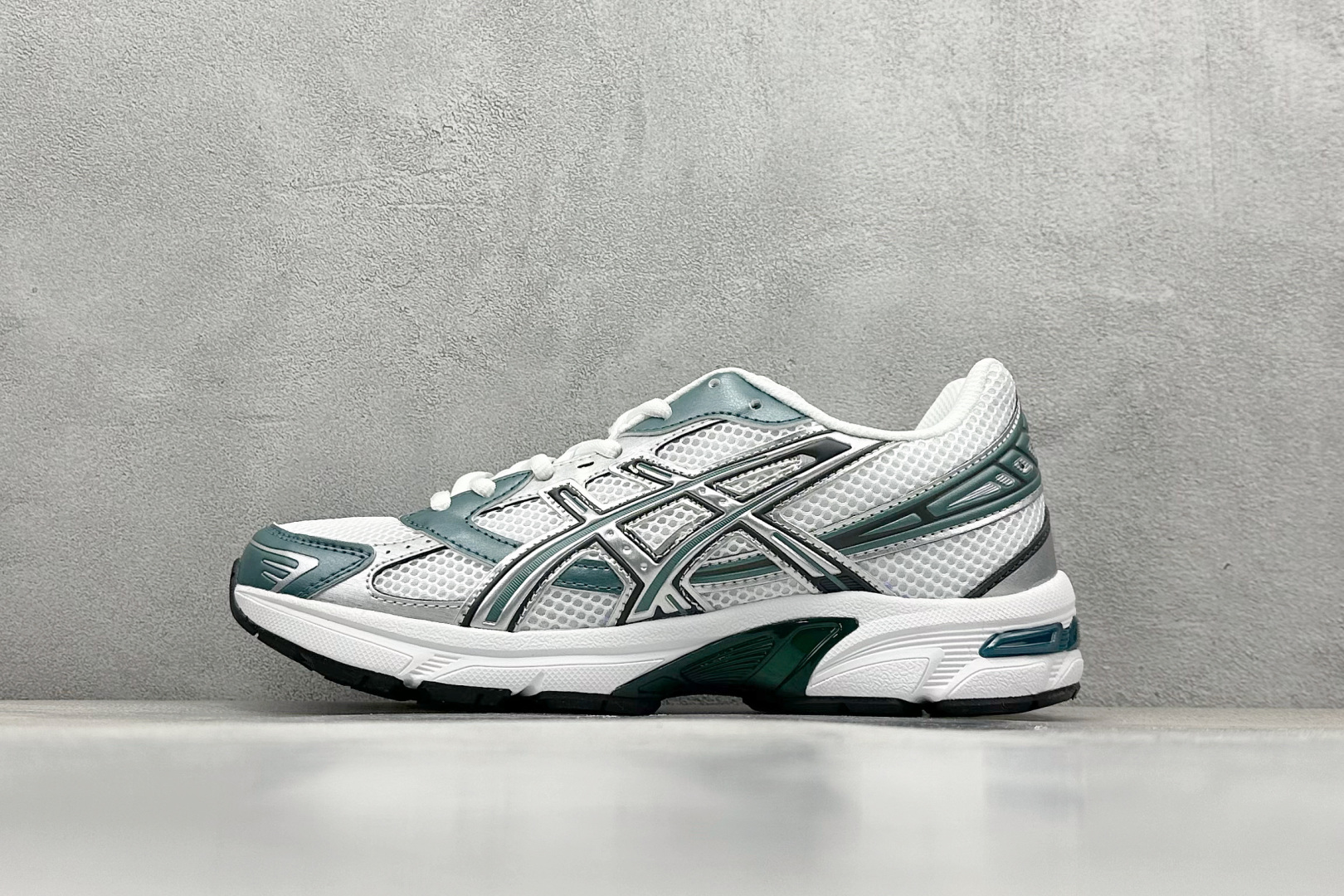  
GS版 Asics Tiger GEL-1130 亚瑟士户外风低帮休闲运动跑步鞋
 #鞋款选用网眼与