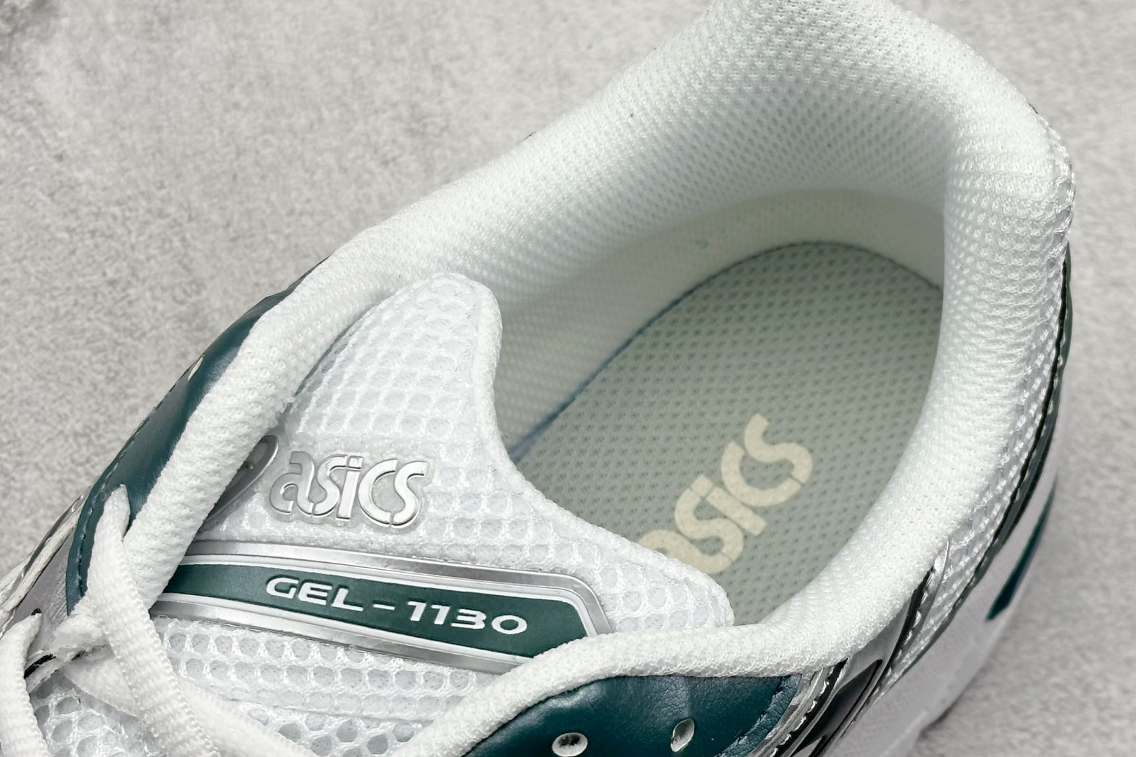  
GS版 Asics Tiger GEL-1130 亚瑟士户外风低帮休闲运动跑步鞋
 #鞋款选用网眼与