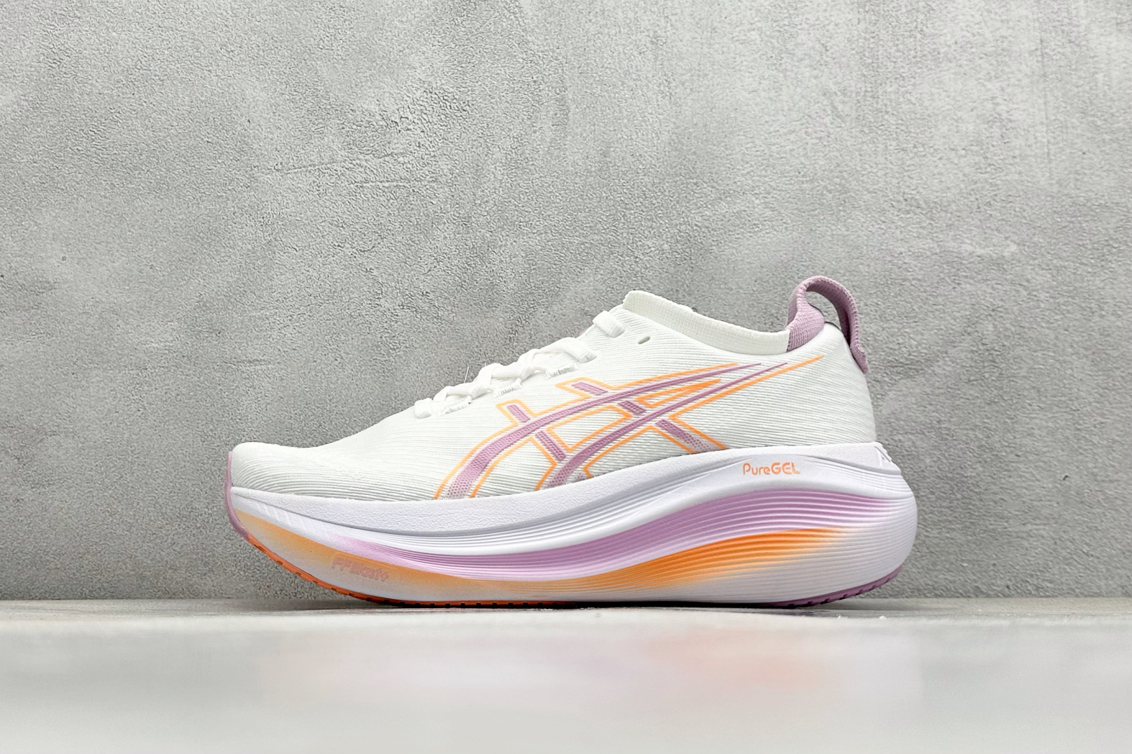  
Asics Gel-Nimbus 27 亚瑟士复古透气休闲鞋缓震男子耐磨跑步鞋 


尺码：36-