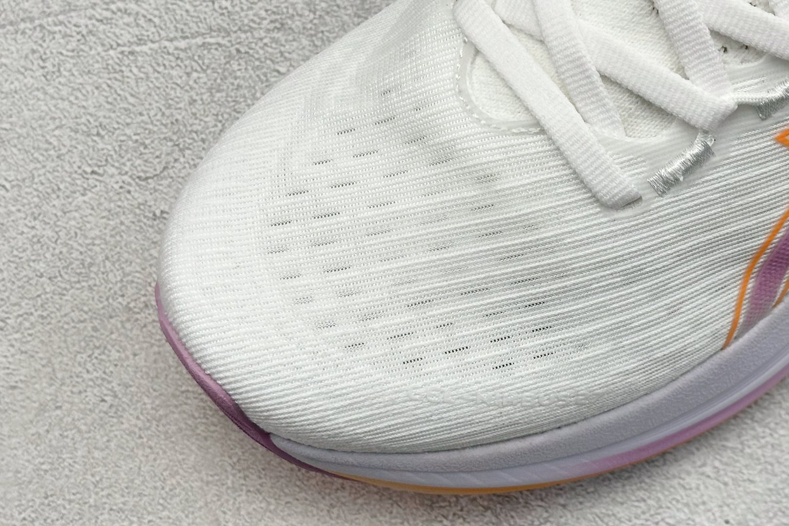  
Asics Gel-Nimbus 27 亚瑟士复古透气休闲鞋缓震男子耐磨跑步鞋 


尺码：36-