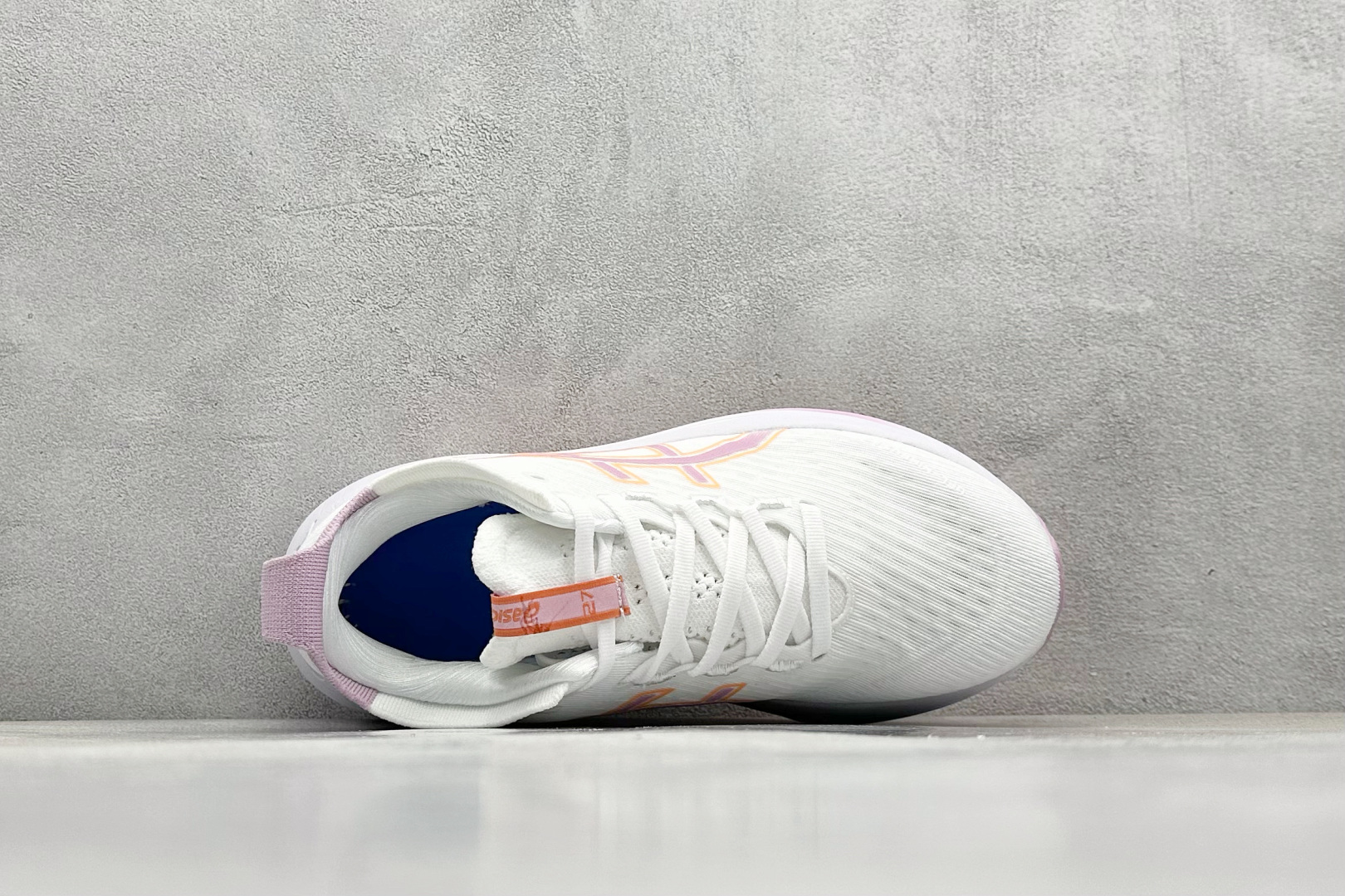  
Asics Gel-Nimbus 27 亚瑟士复古透气休闲鞋缓震男子耐磨跑步鞋 


尺码：36-