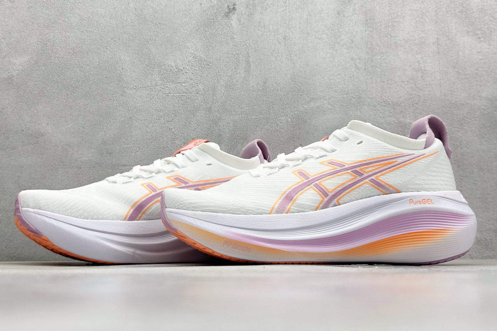  
Asics Gel-Nimbus 27 亚瑟士复古透气休闲鞋缓震男子耐磨跑步鞋 


尺码：36-